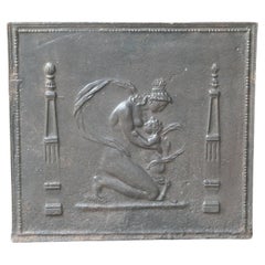 Antique French 'Mujer con Cupido' Chimenea / Revestimiento, Siglo XVIII-XIX