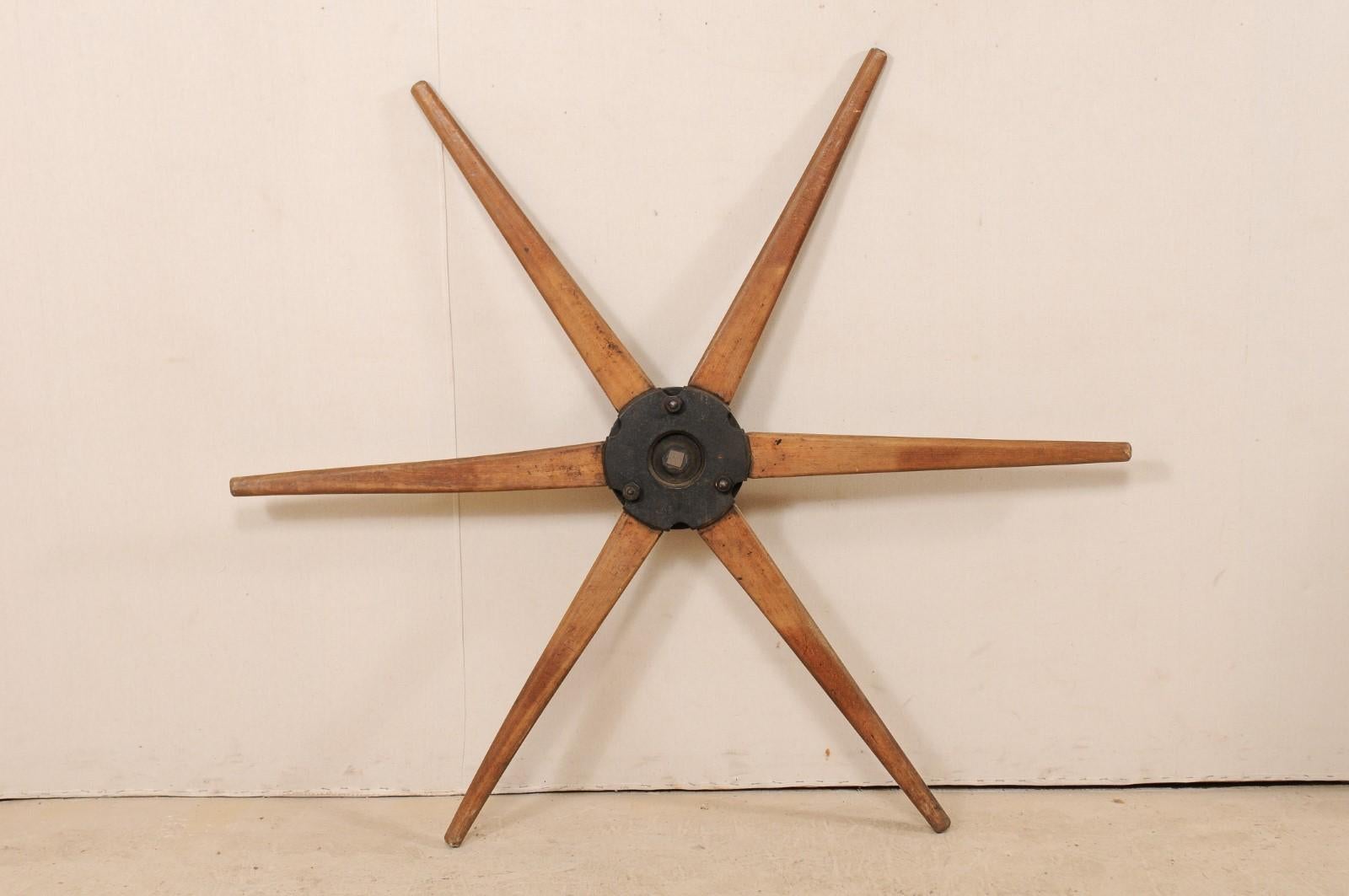 Antique French Wood and Iron Industrial Wheel from the Early 20th Century In Good Condition In Atlanta, GA