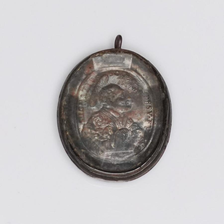 18th Century and Earlier Antique French Wooden Reliquary Medallion Containing Relics For Sale