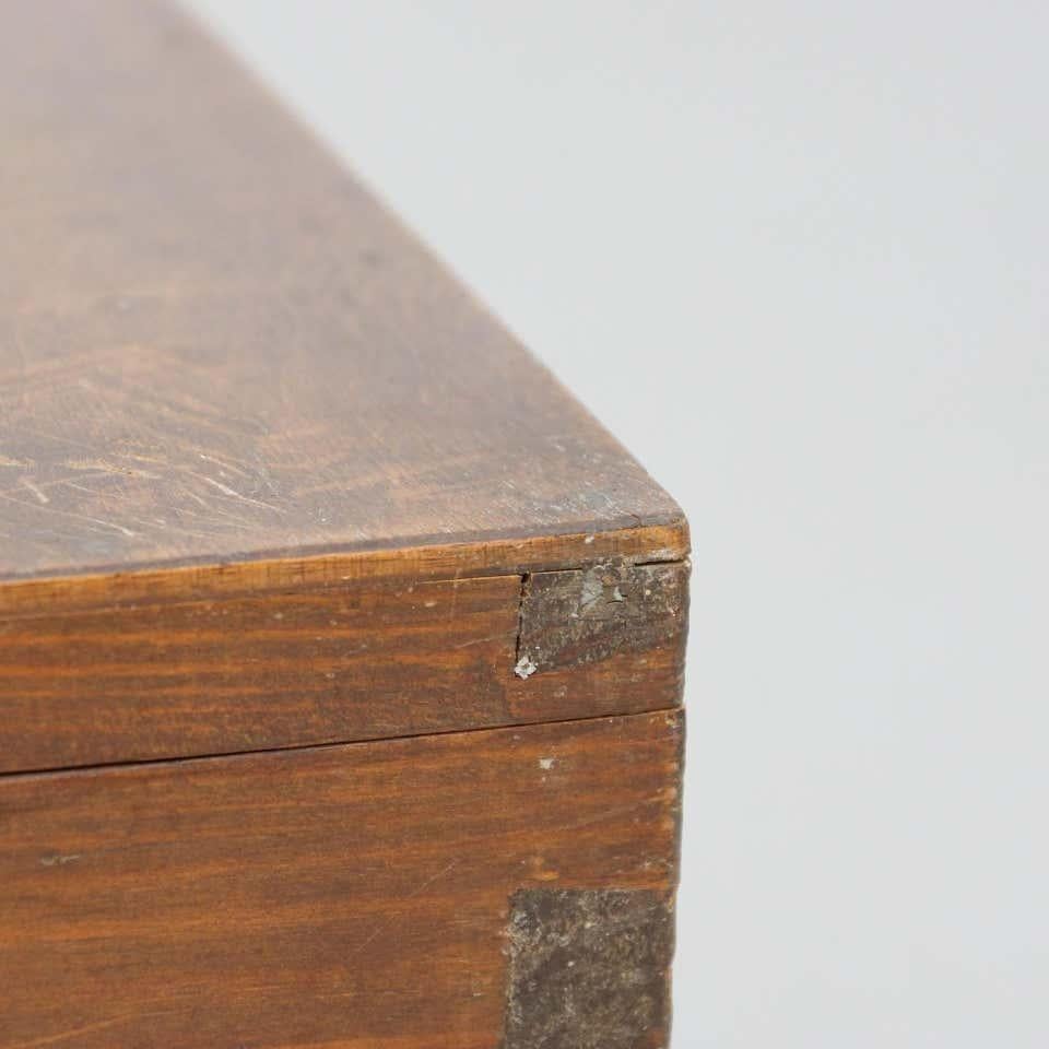 Antiguo cajón baúl francés de madera, circa 1930 9
