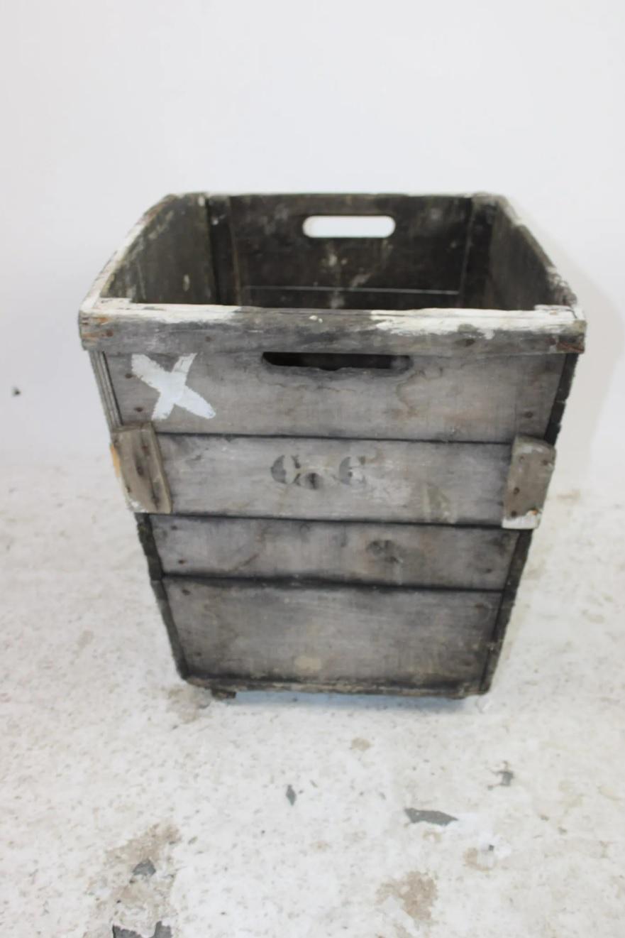 Antique French Wooden Wine Crate, 19th C. In Fair Condition For Sale In Chicago, IL
