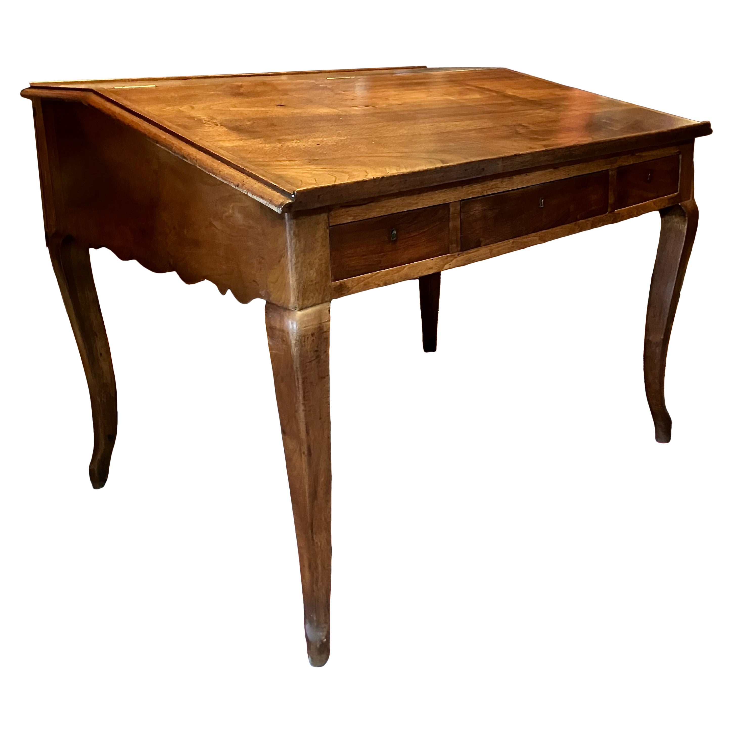 Antique French Writing Desk, 1800 Rovere massiccio con gambe a cabriole Patina elegante