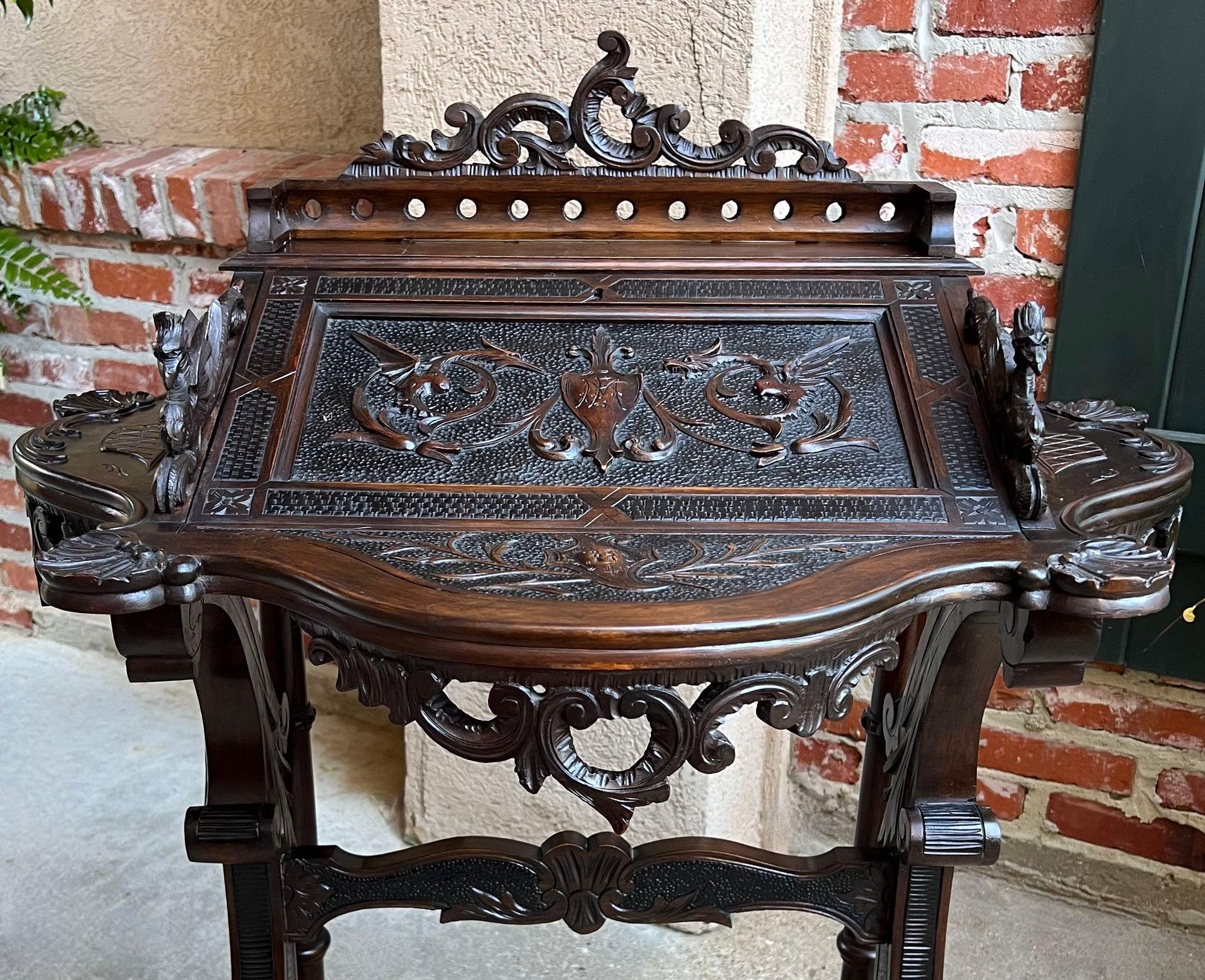Antiker französischer Schreibtisch-Sekretär Louis XV.-Sekretär aus geschnitzter Eiche, Renaissance um 1890 (Spätes 19. Jahrhundert) im Angebot