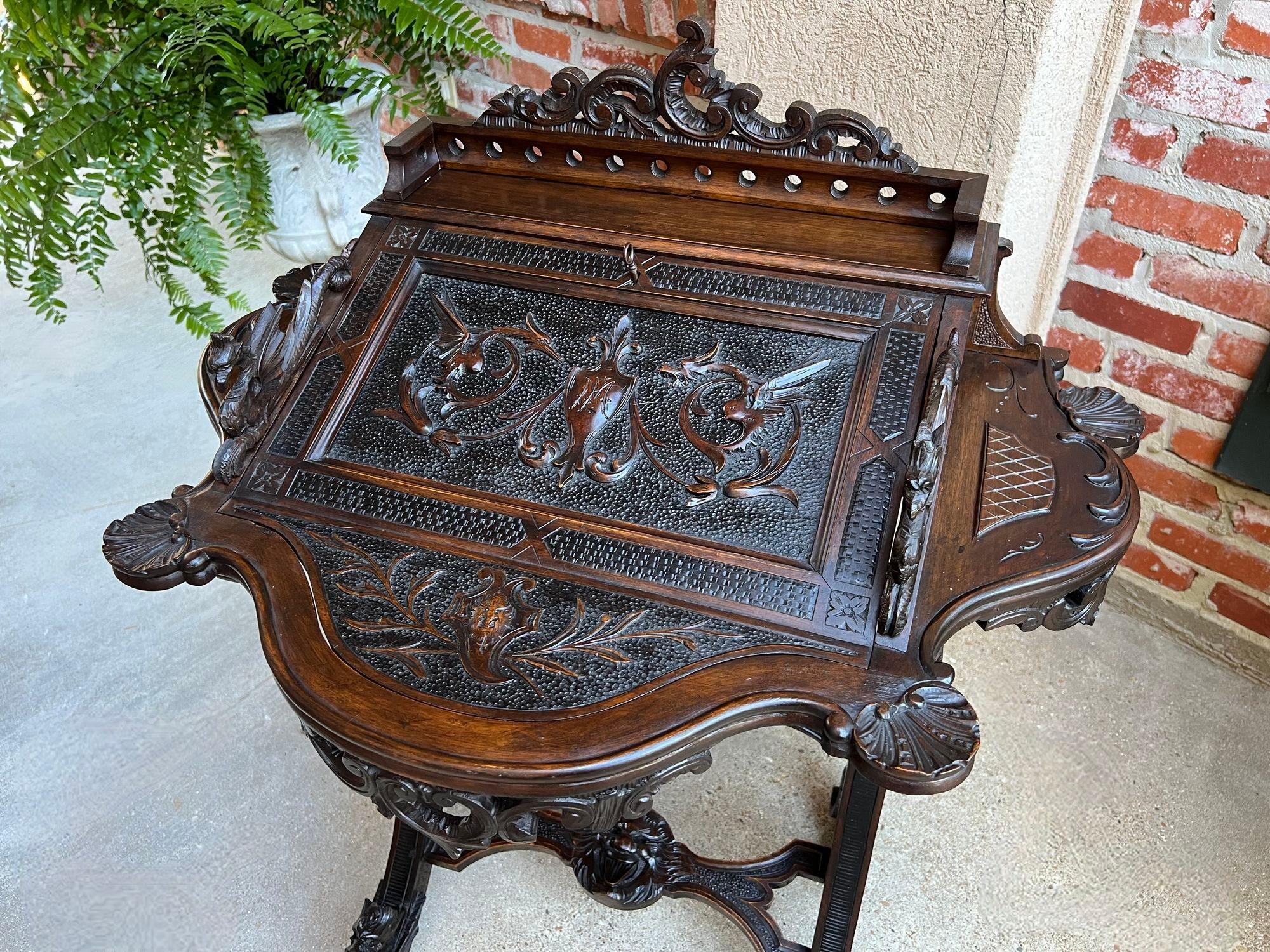 Antiker französischer Schreibtisch-Sekretär Louis XV.-Sekretär aus geschnitzter Eiche, Renaissance um 1890 (Eichenholz) im Angebot