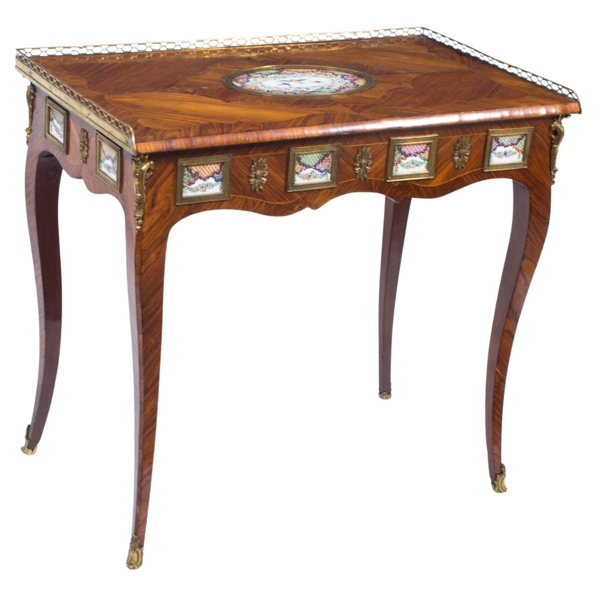 Antique French Mesa auxiliar de escritura Placas de porcelana Siglo XVIII en venta