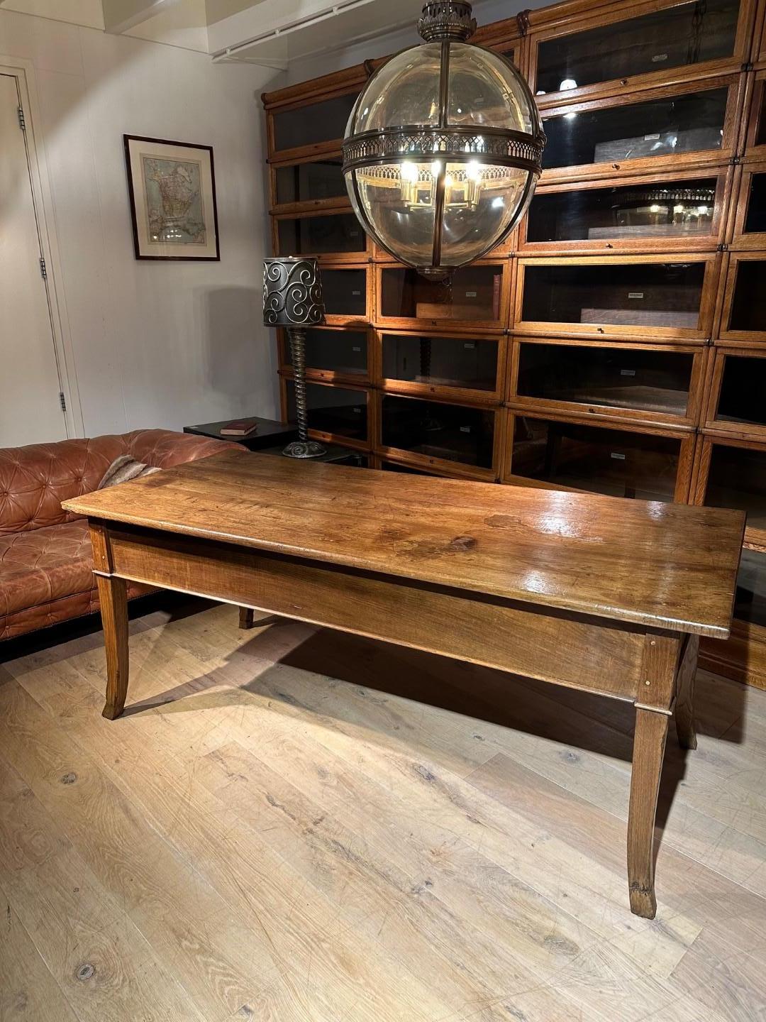 Table à écrire française ancienne en vente 6