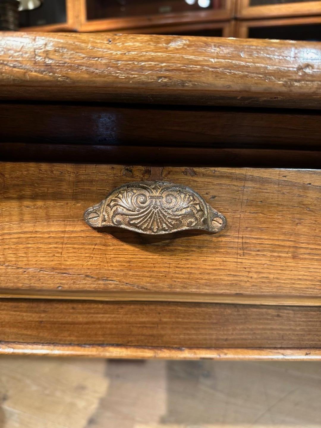 Table à écrire française ancienne en vente 9