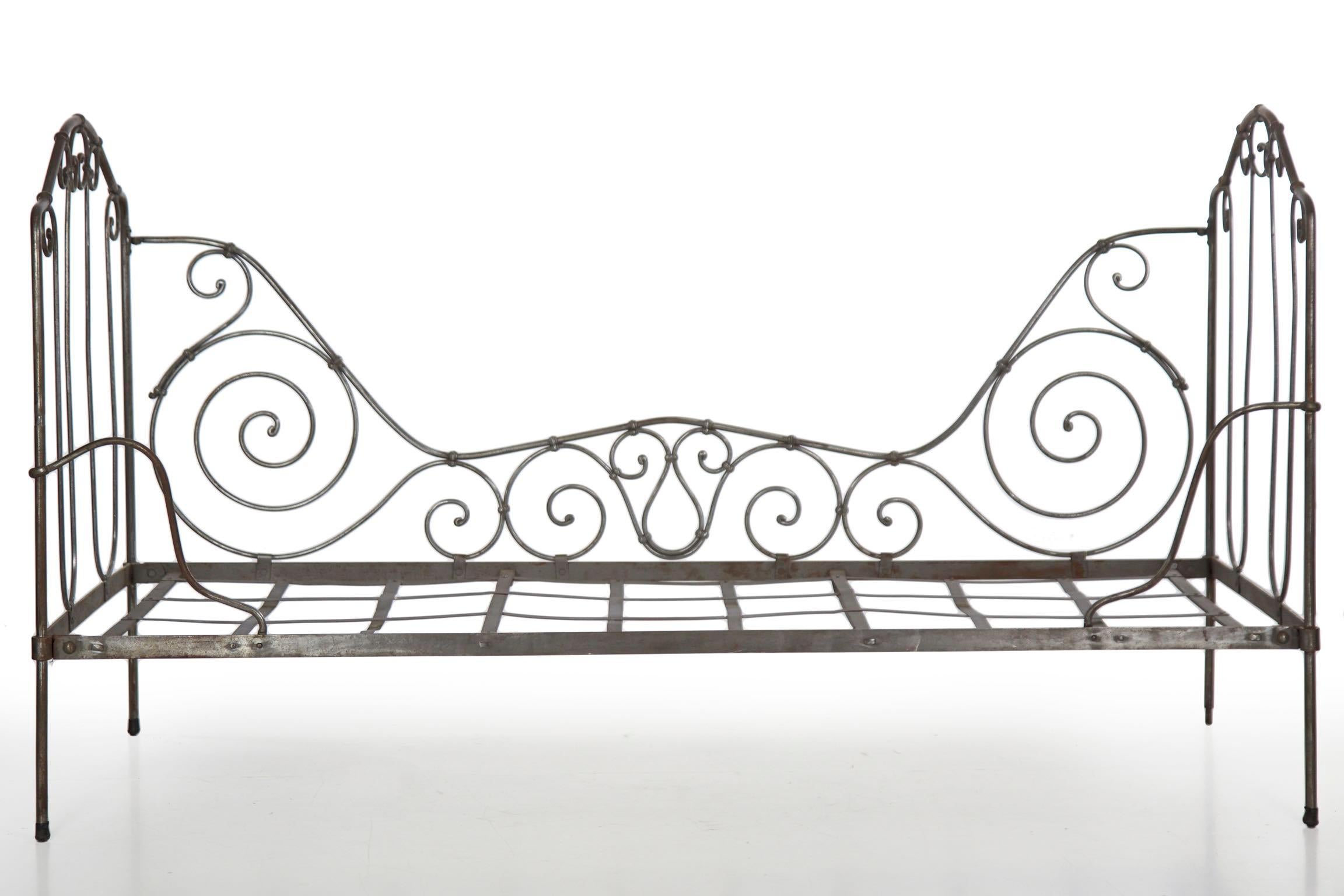 Antique French Wrought Iron Campaign Style Daybed Sofa 10