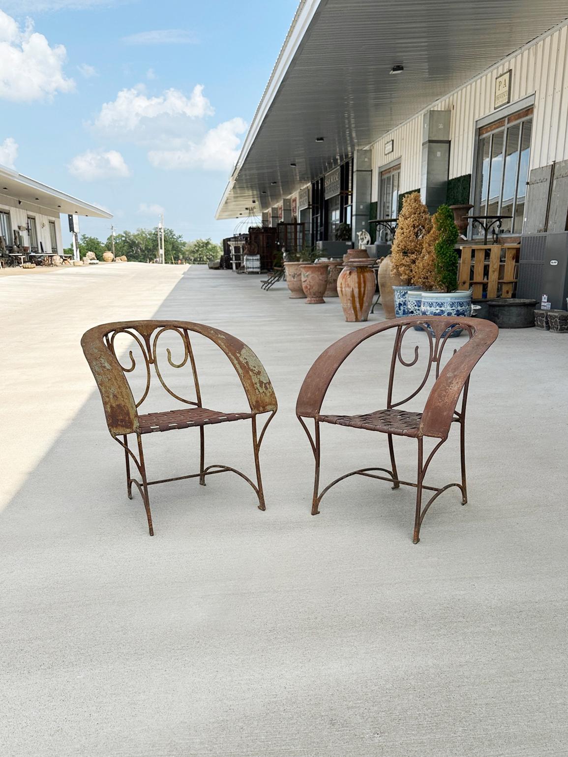Français ancien  Paire de chaises en fer forgé d'origine en vente 3