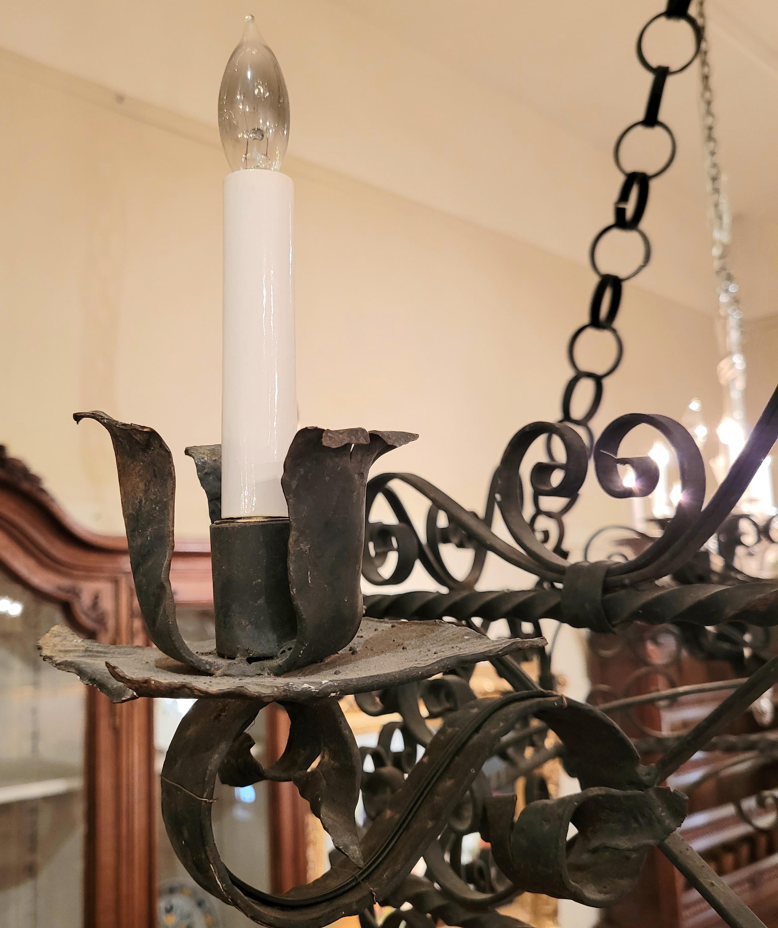 Fer Luminaire ancien en fer forgé français, vers 1900-1910 en vente