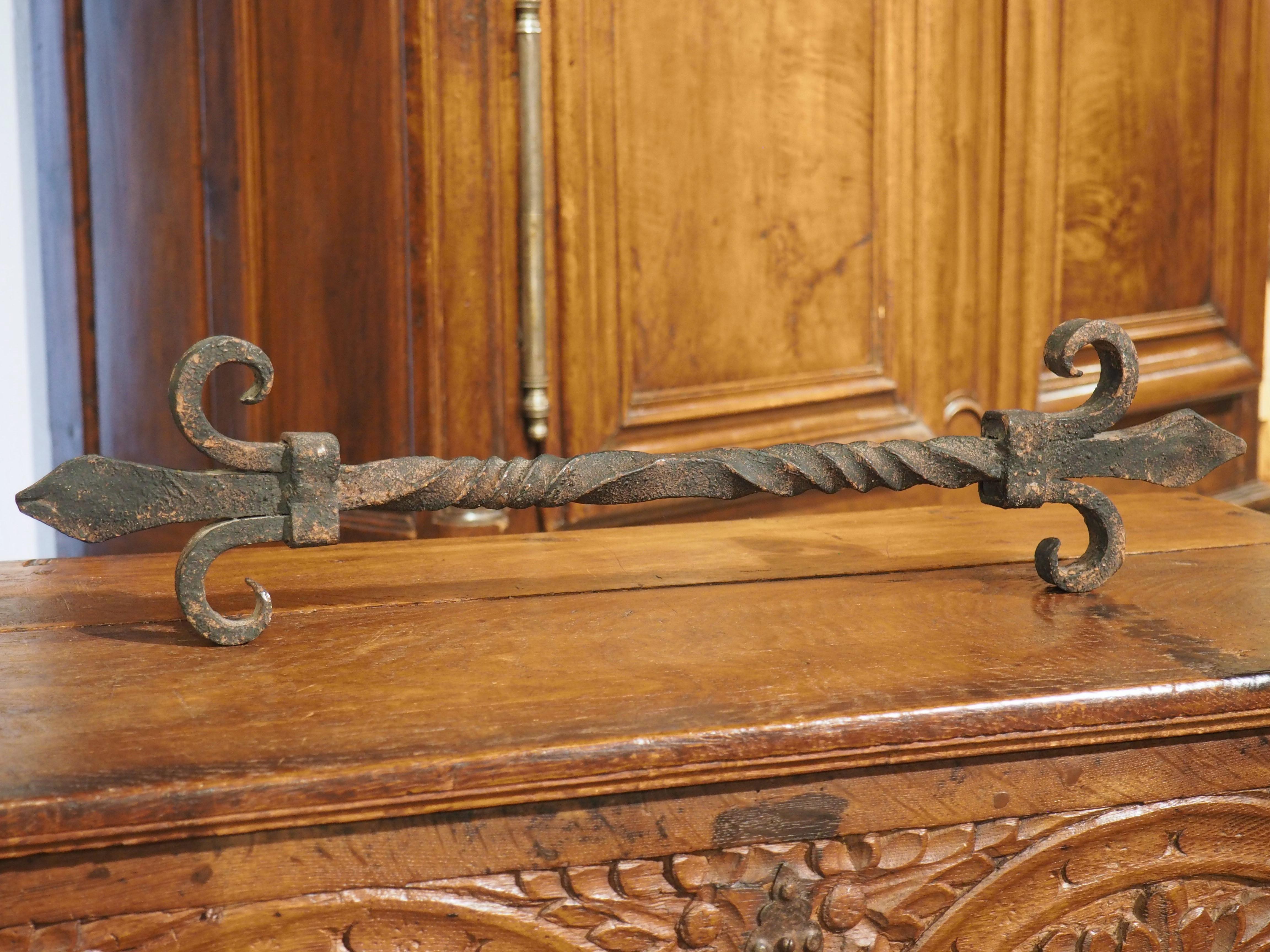 Antique French Wrought Iron Fleur de Lys Hanging Rod or Door Pull, 19th Century 14
