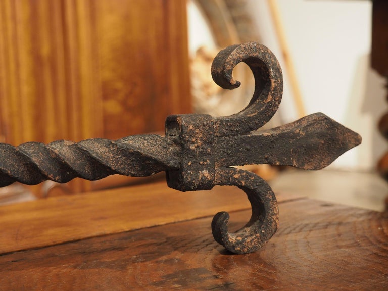 Ancienne tige de porte ou poignée de porte en fer forgé français Fleur