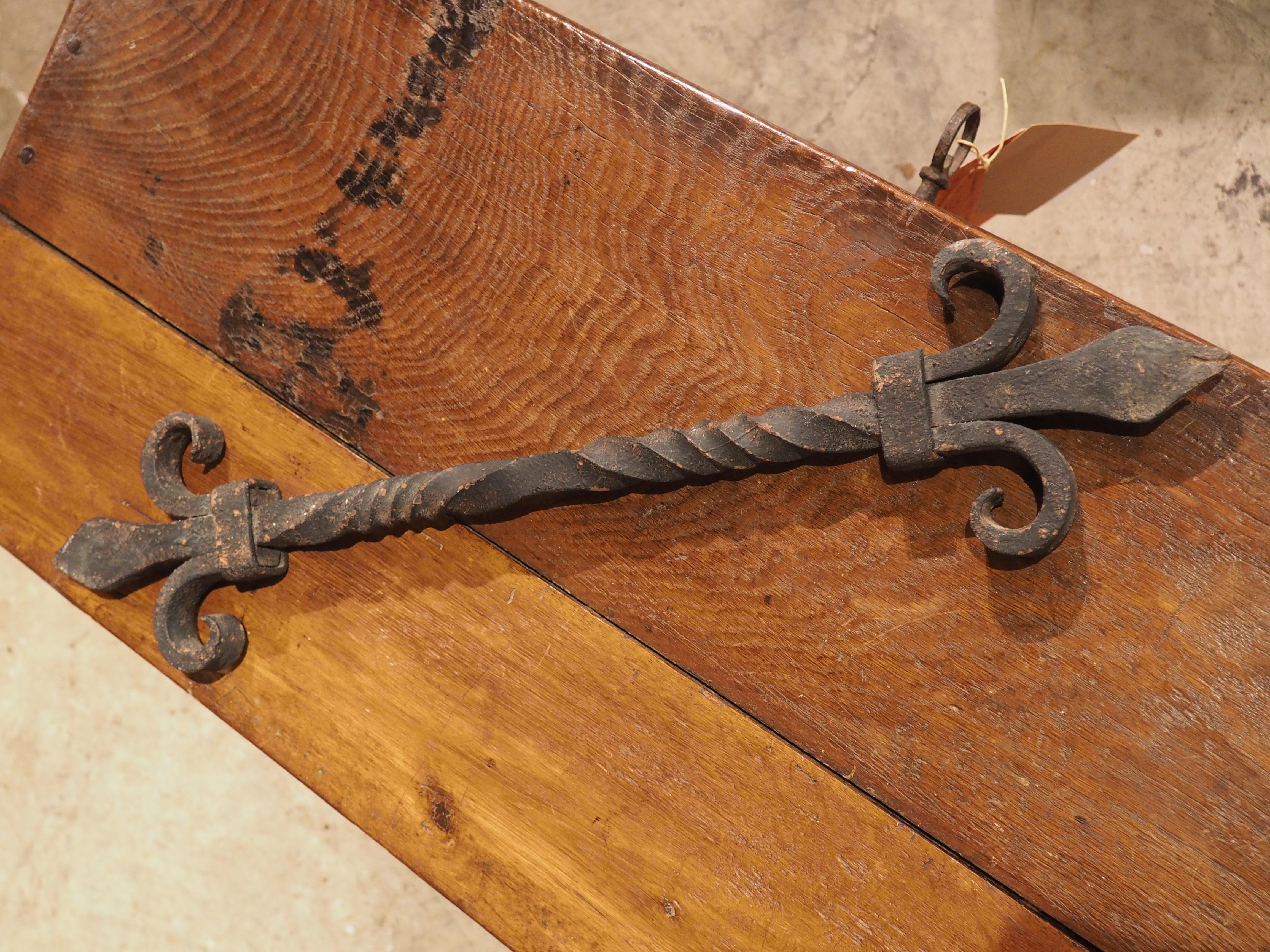 Antique French Wrought Iron Fleur de Lys Hanging Rod or Door Pull, 19th Century 5