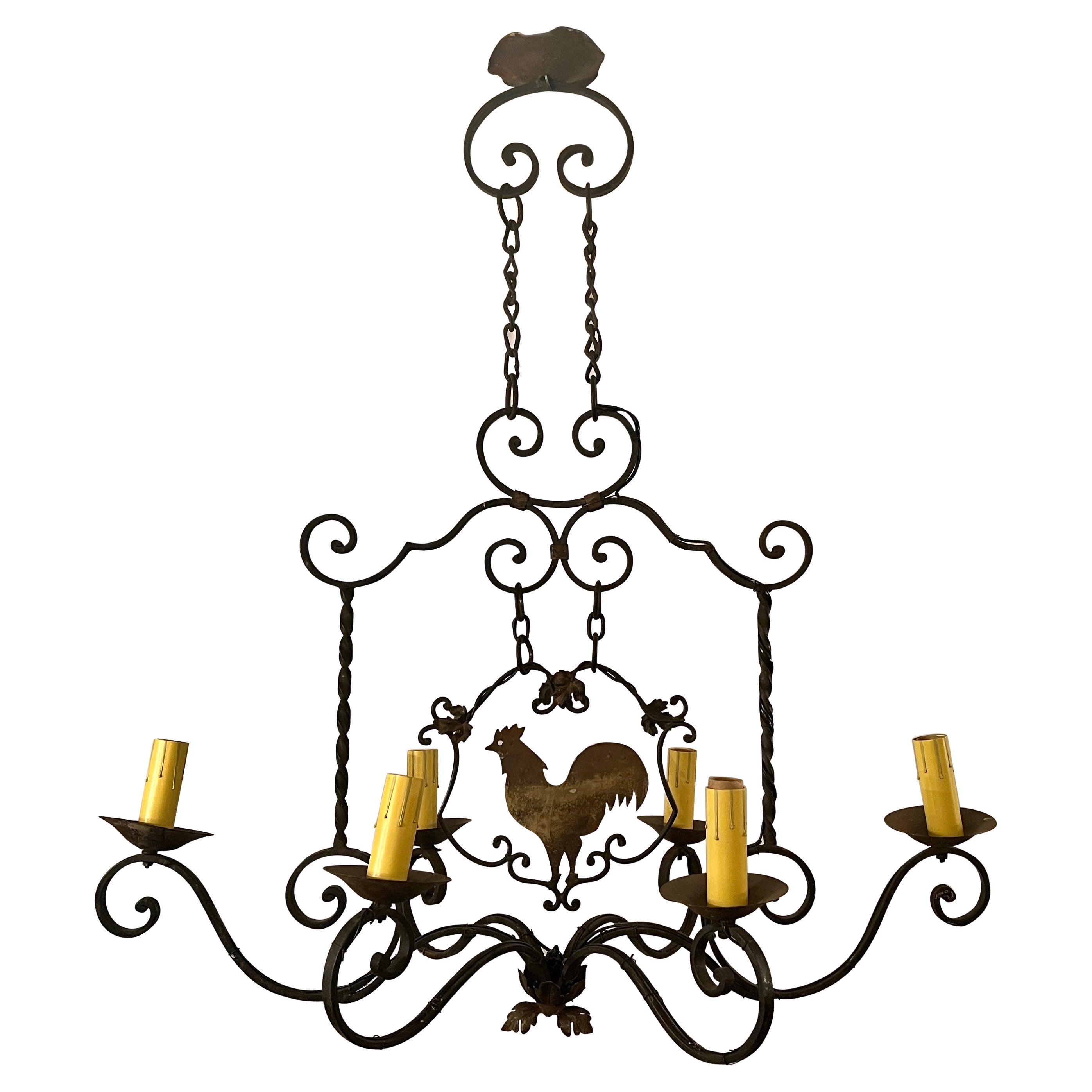 Antico lampadario francese in ferro battuto "Gallo", 1910-1920 circa.