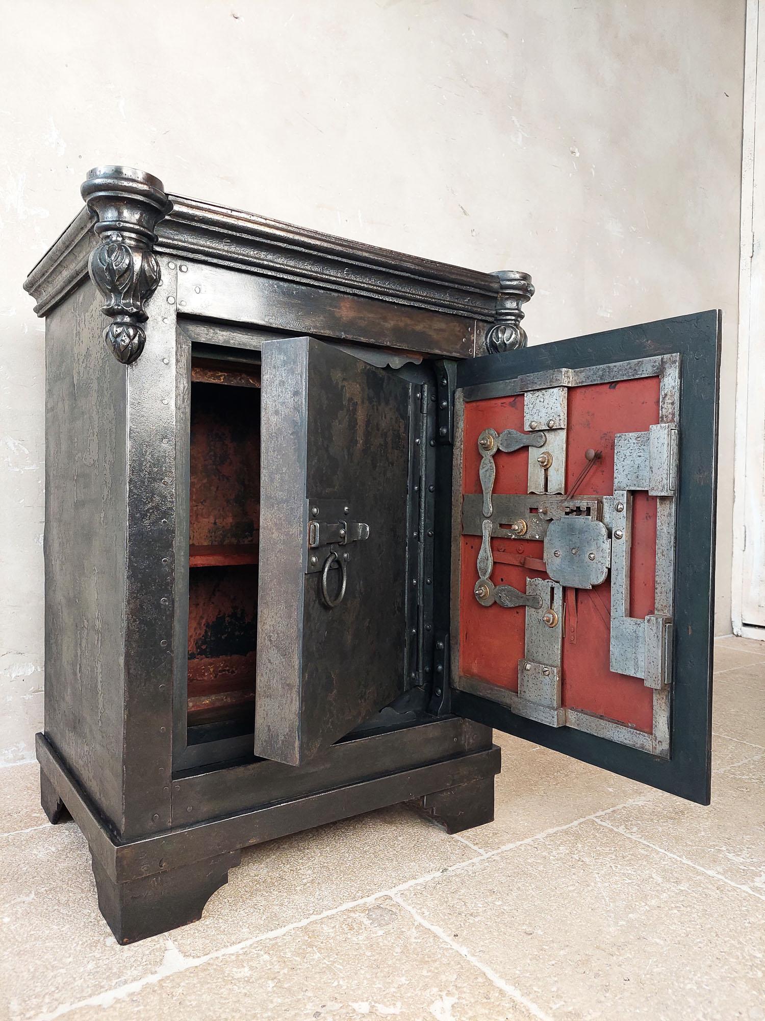 Antique French wrought iron safe, 1870 5