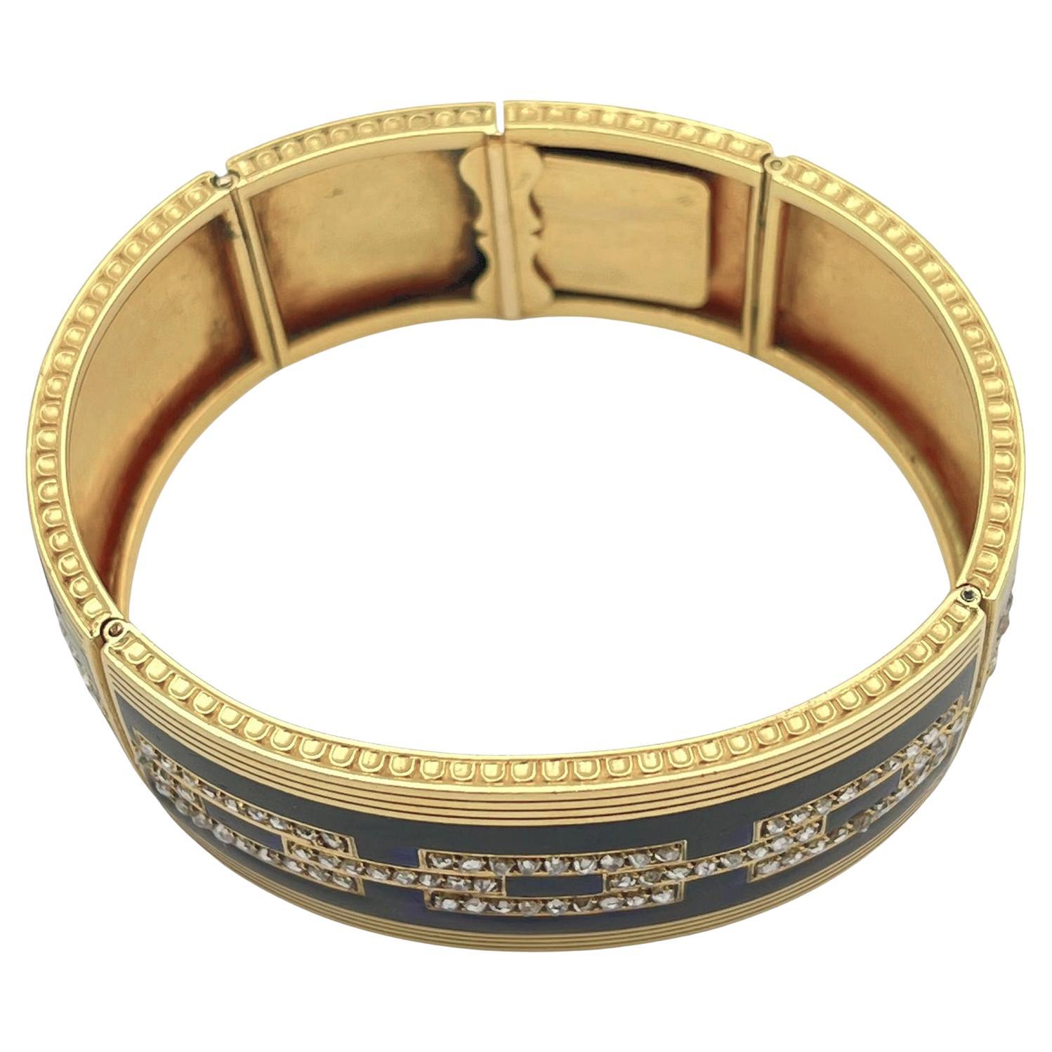Taille rose Antique French Yellow Gold Enamel Diamond Panel Bracelet en vente