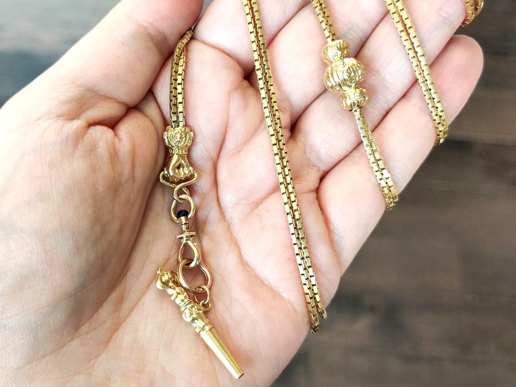 sautoir necklace definition