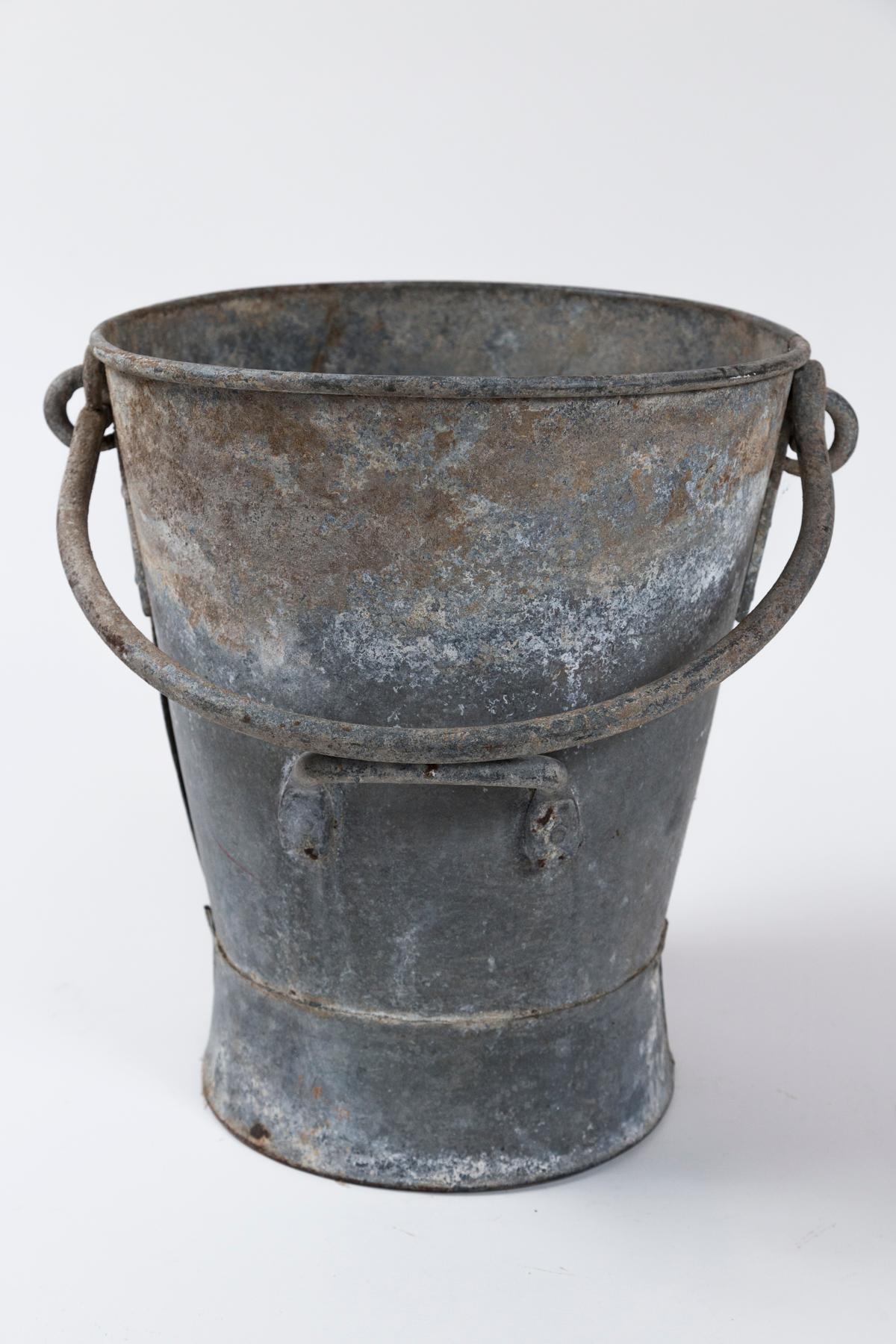 Antique French Zinc Milk Bucket, early 20th Century In Good Condition For Sale In Chappaqua, NY