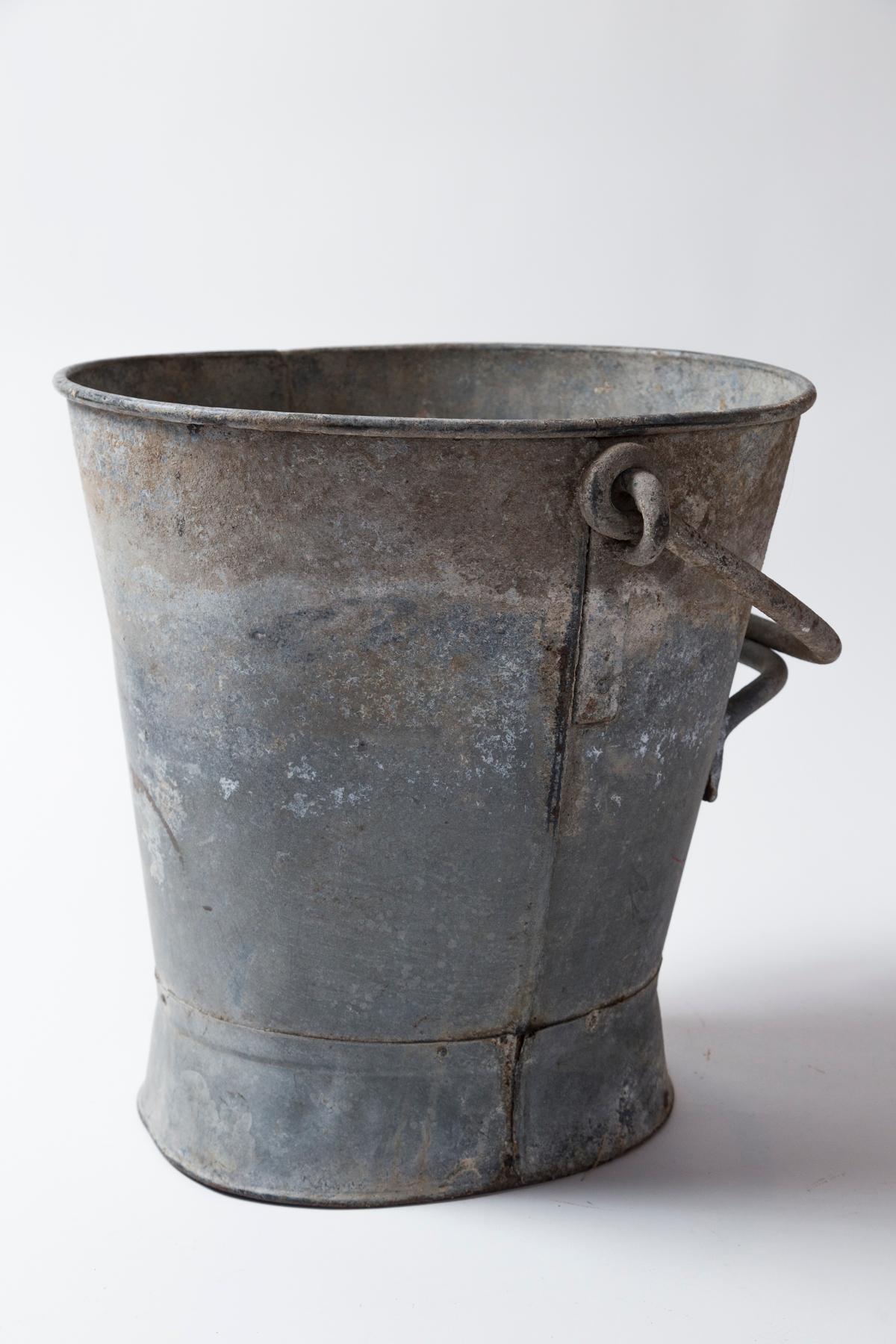 Antique French Zinc Milk Bucket, early 20th Century For Sale 1