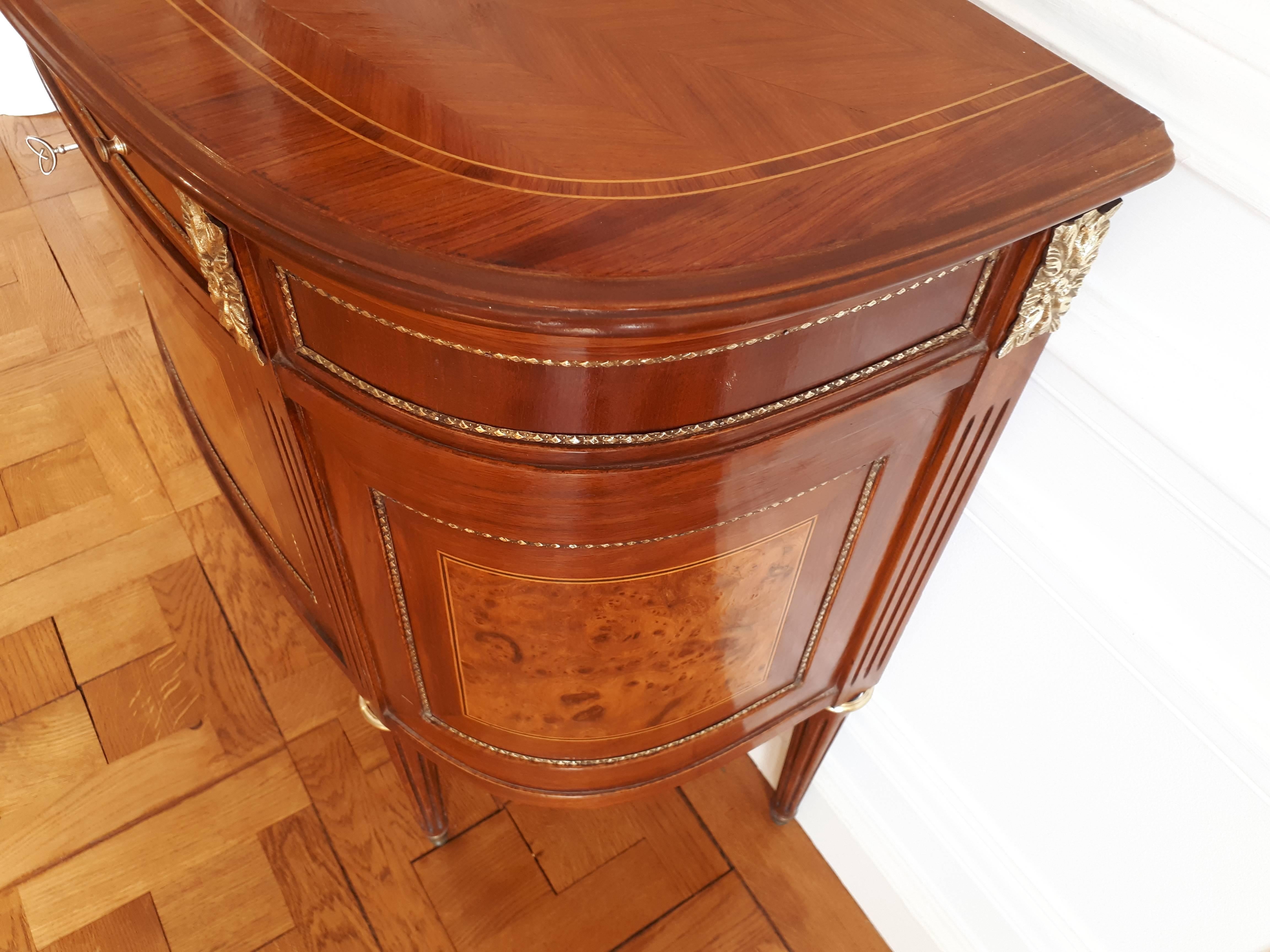 Antique French, Louis XVI Style Chest of Drawers Commode Buffet Marquetry Bronze 1