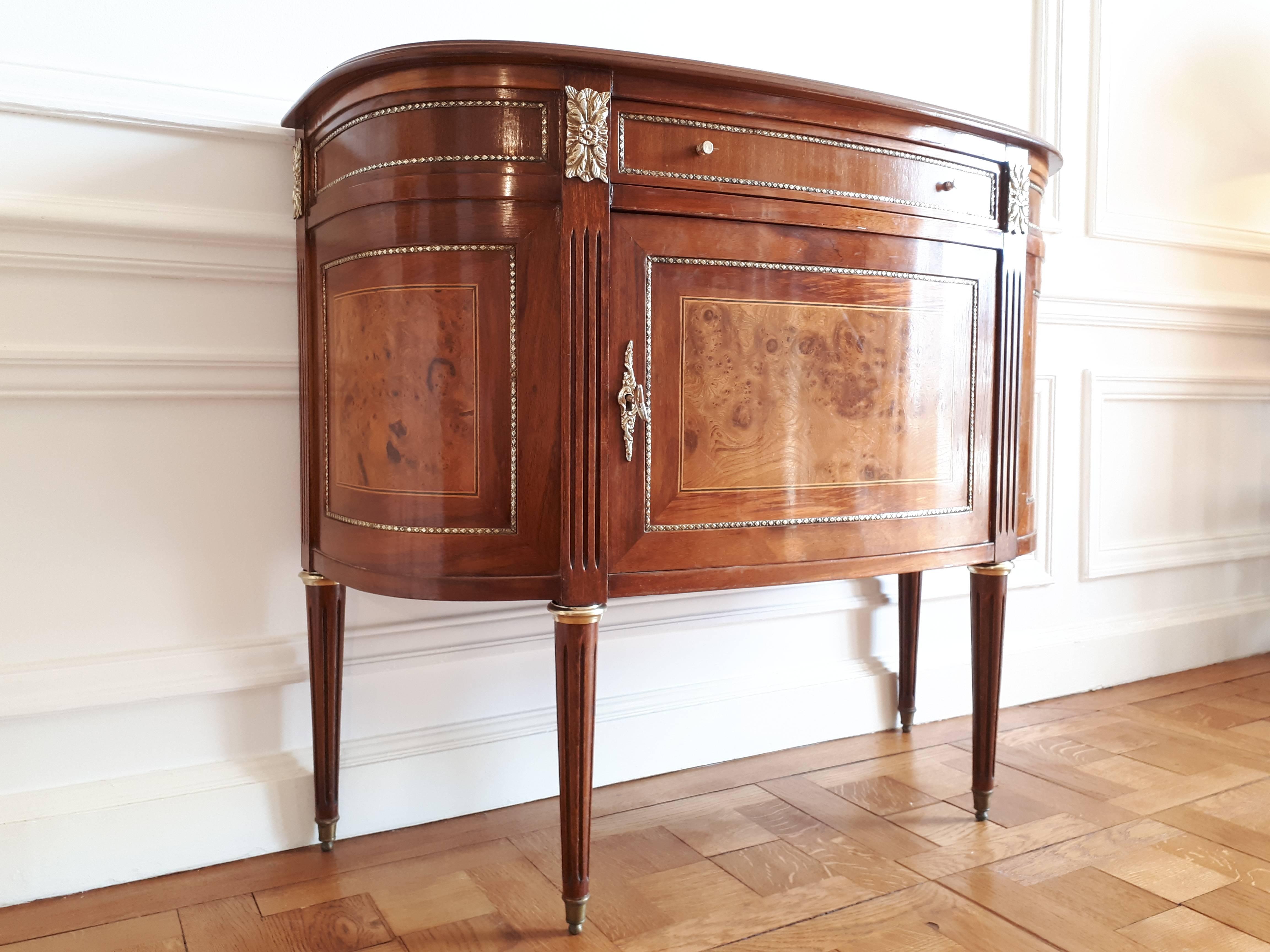 Antique French, Louis XVI Style Chest of Drawers Commode Buffet Marquetry Bronze 4