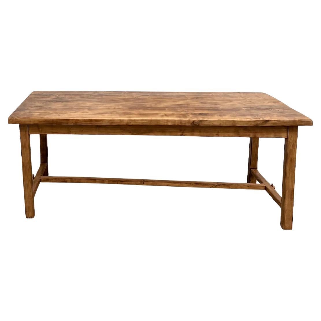 Ancienne table de ferme française en bois de cerisier massif
