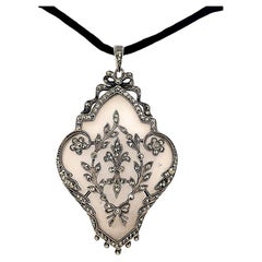 Pendentif ancien en cristal de roche givré et argent sterling