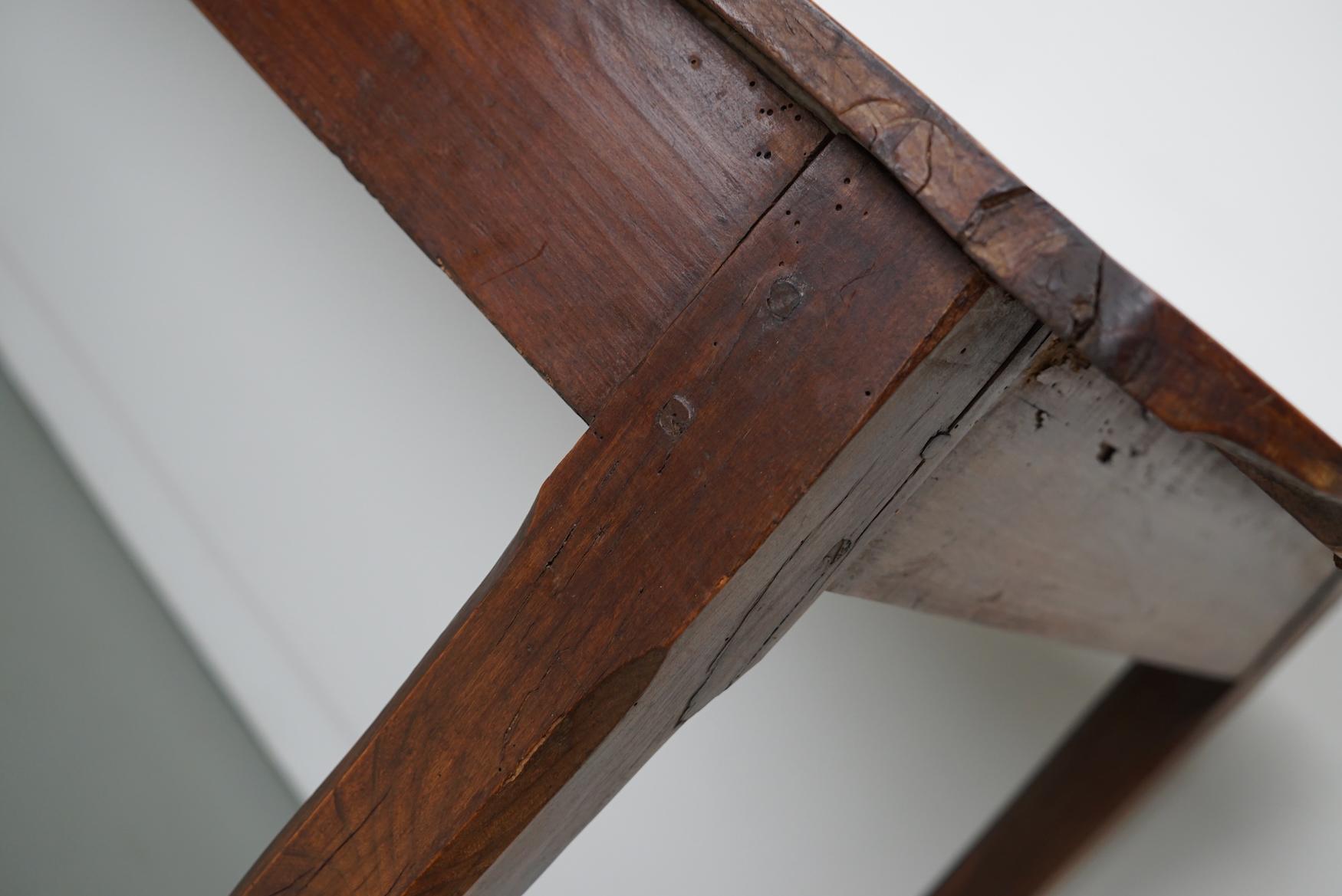 Tavolo da pranzo rustico francese del XIX secolo, in legno di frutto antico in vendita 4