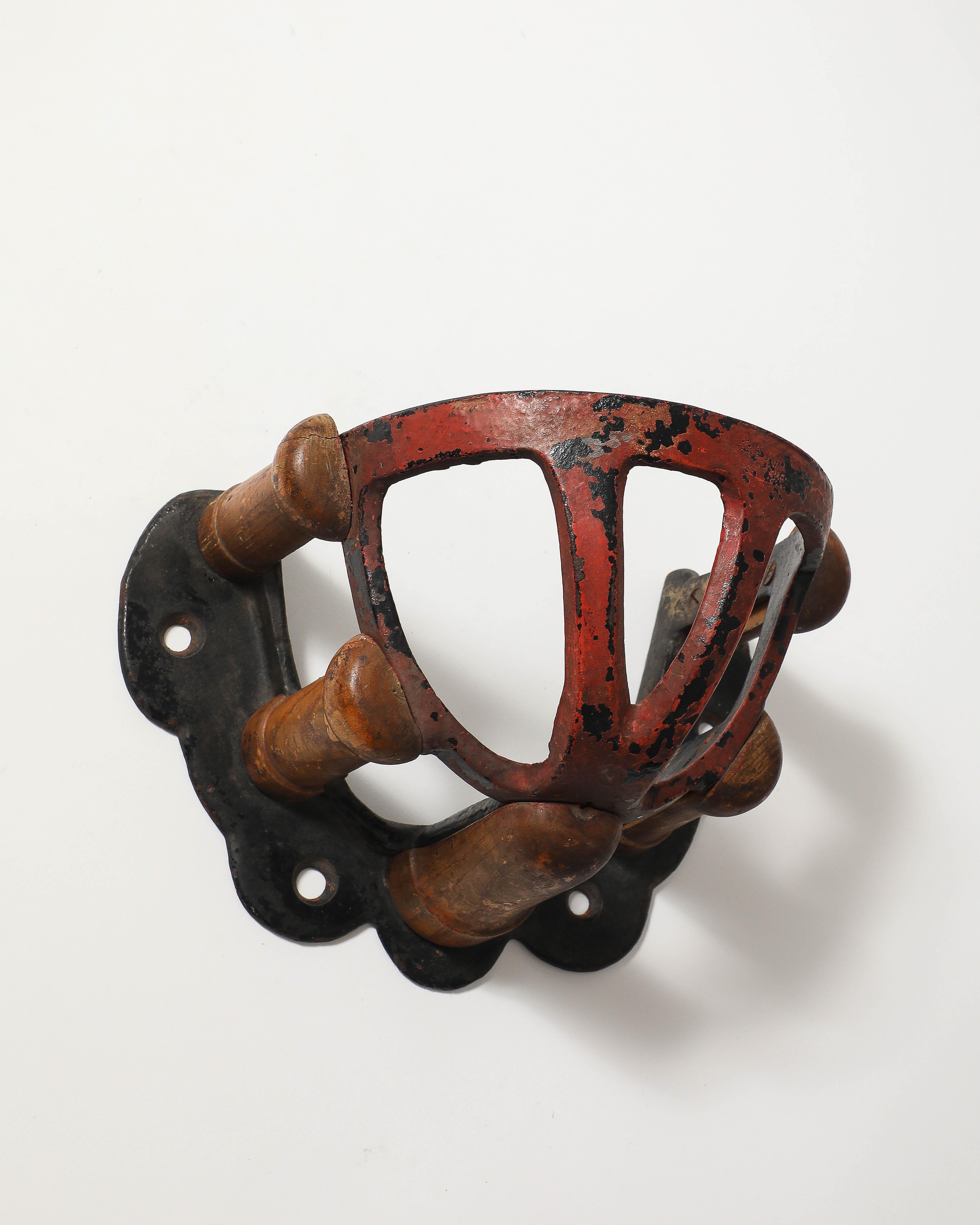 Antico porta-sella in legno e ghisa, Inghilterra, XIX sec. in vendita 4