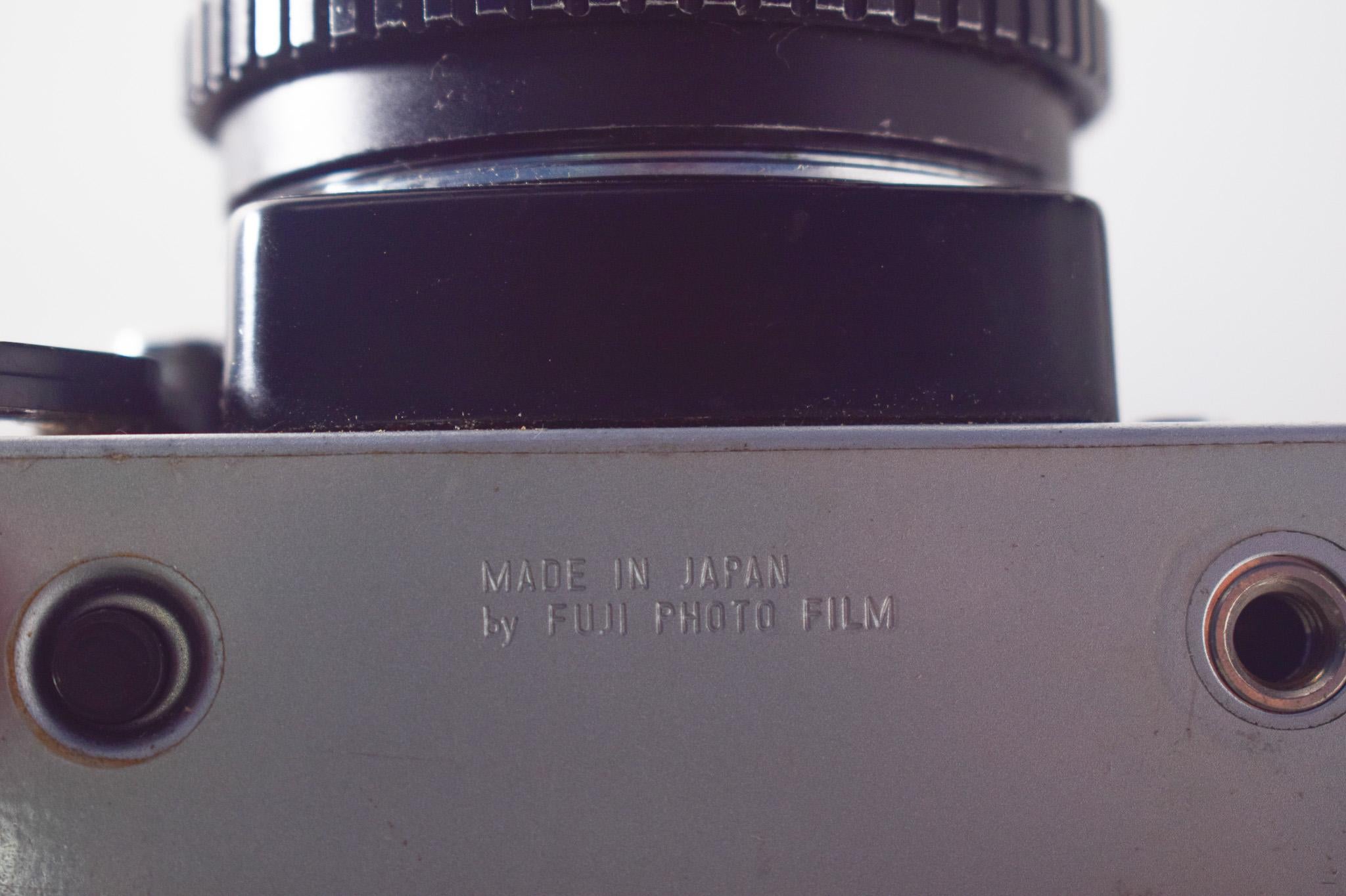 20ième siècle Camera ancienne Fujica ST605N en vente