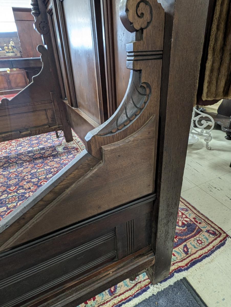 Ancien lit Eastlake, noyer, ronce, Circa 1890 en vente 5