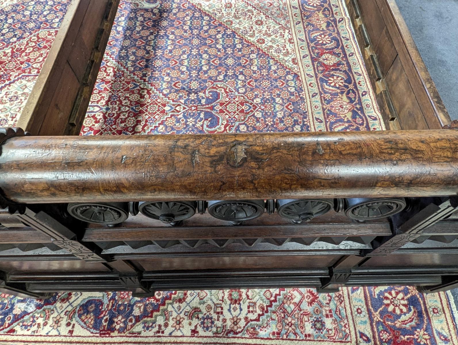 Ancien lit Eastlake, noyer, ronce, Circa 1890 en vente 3