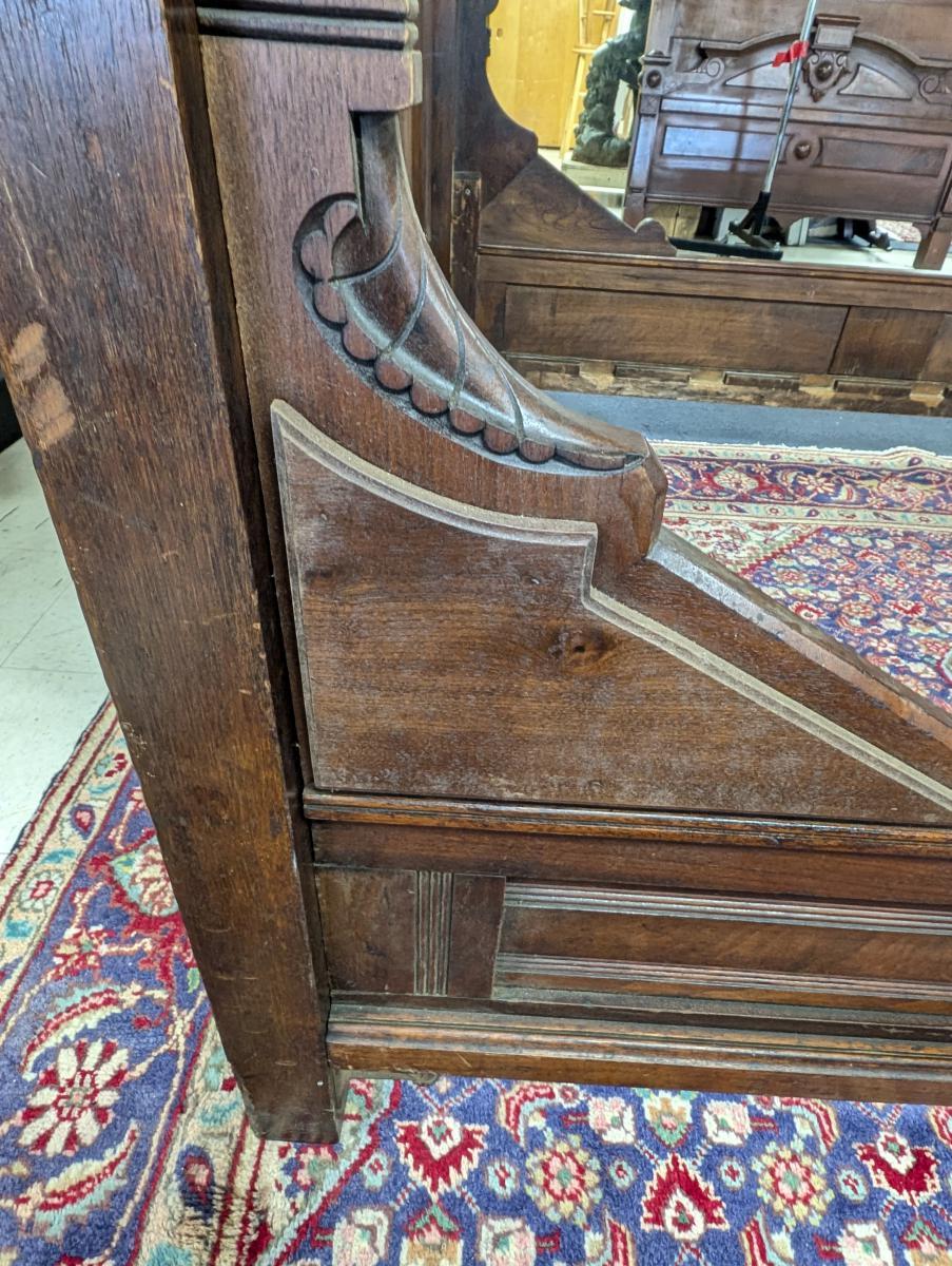 Ancien lit Eastlake, noyer, ronce, Circa 1890 en vente 4