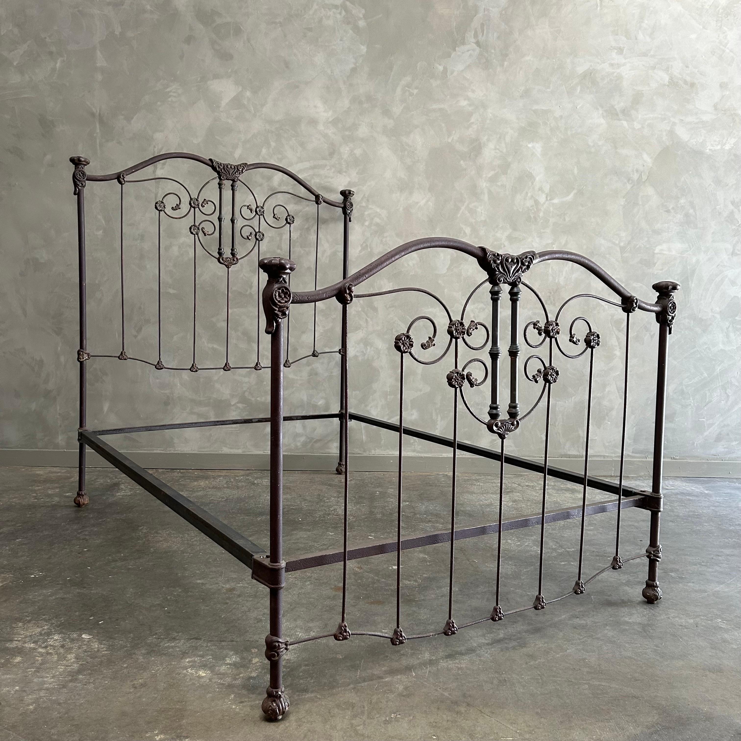 Welcome to bloomhomeinc we stock over 2000 items, please scroll down and click view sellers other items to see more!

Beautiful Iron full size bed 
Dimensions: 55”w x 80”d x 63”h
Footboard:43”h. 
Inside rails :54”w x76”d (US FULL SIZE)
Finish: Dark