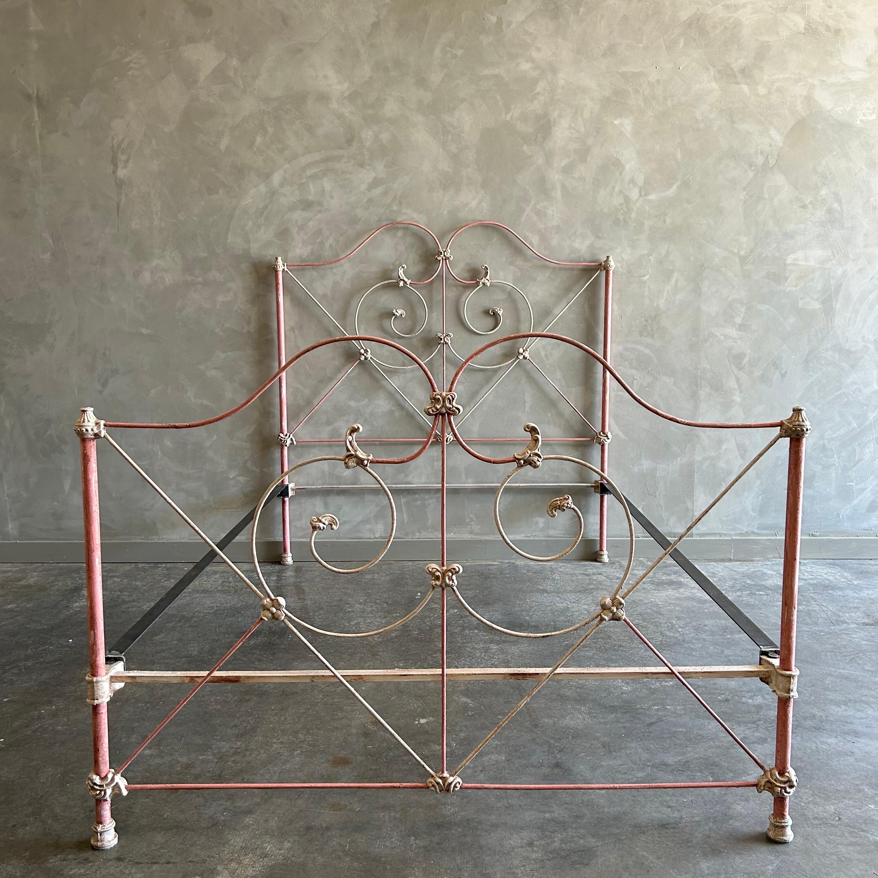 Antique Full Size Iron Bed with Side Rails In Good Condition For Sale In Brea, CA