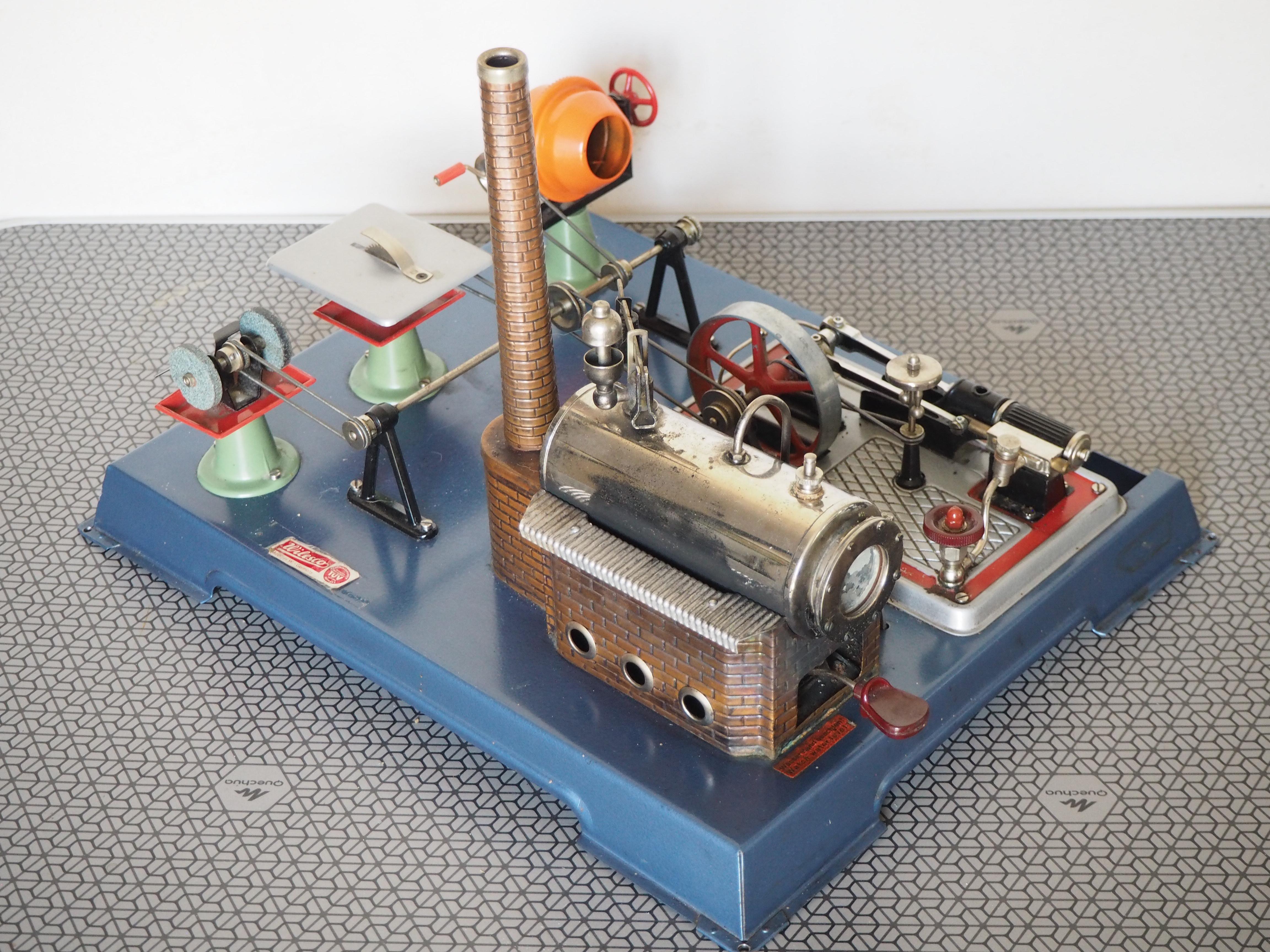 Modèle ancien de machine à vapeur entièrement fonctionnelle, Allemagne, années 1950 en vente 9