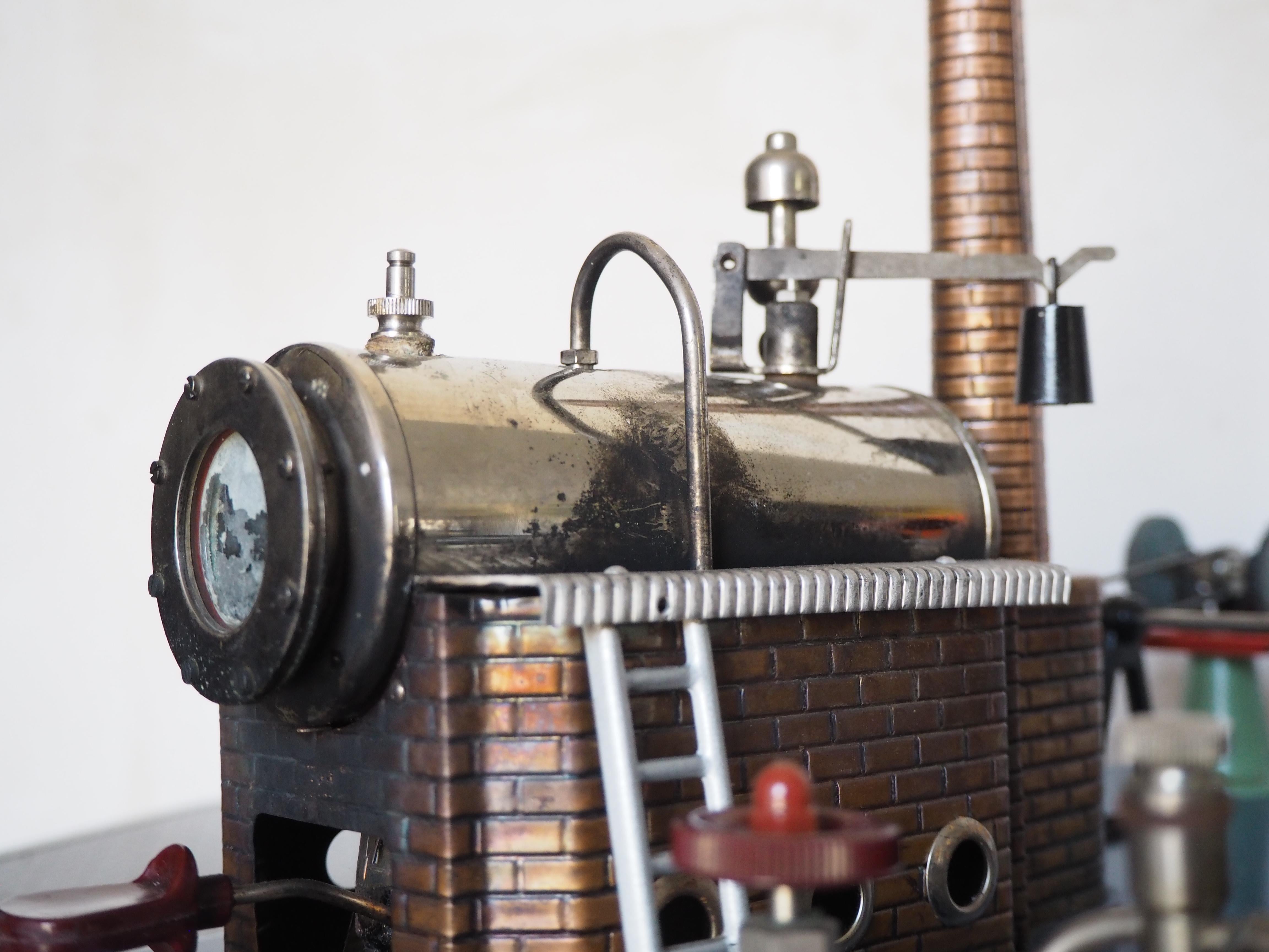 Modèle ancien de machine à vapeur entièrement fonctionnelle, Allemagne, années 1950 en vente 1