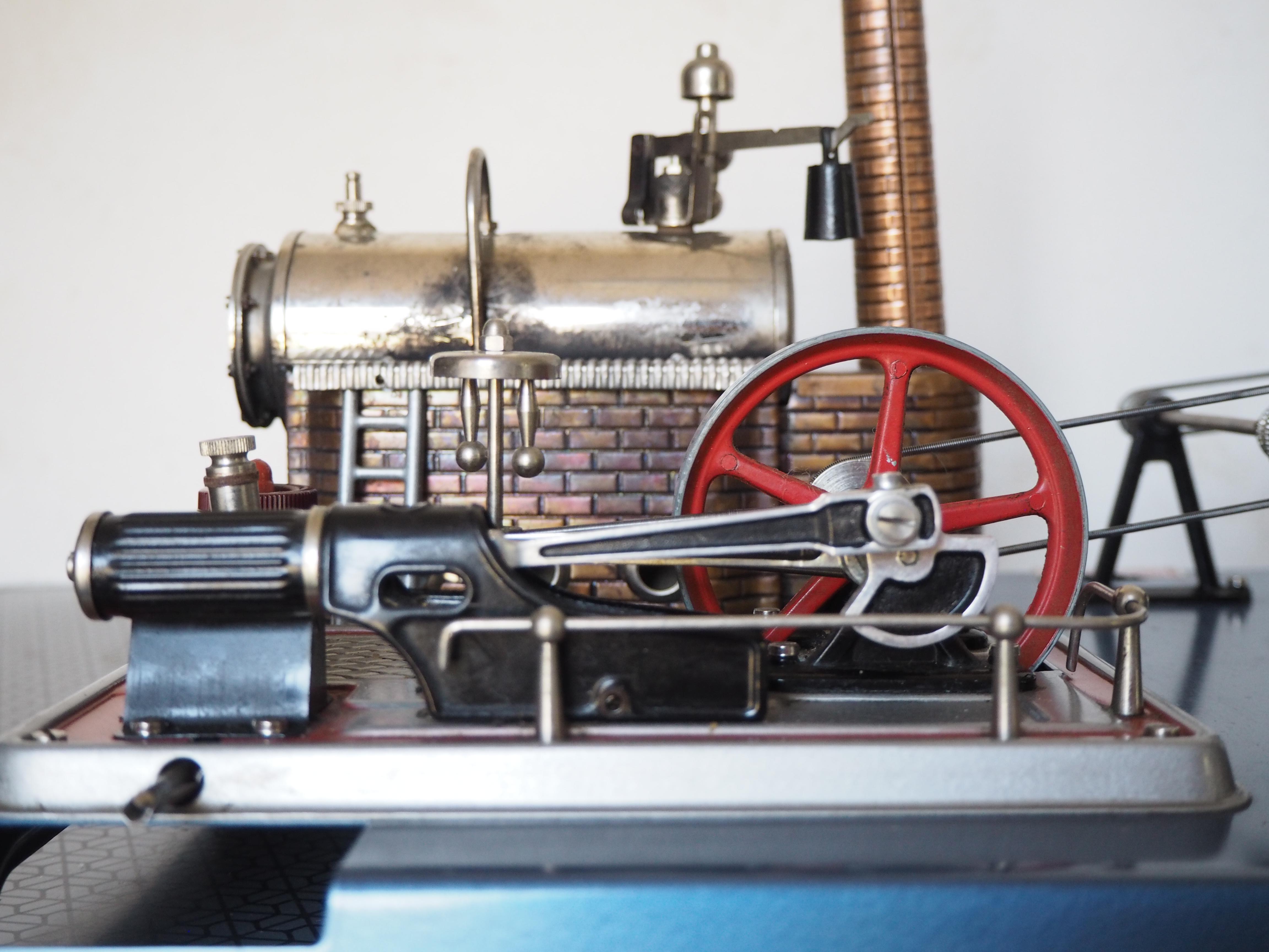 Modèle ancien de machine à vapeur entièrement fonctionnelle, Allemagne, années 1950 en vente 2