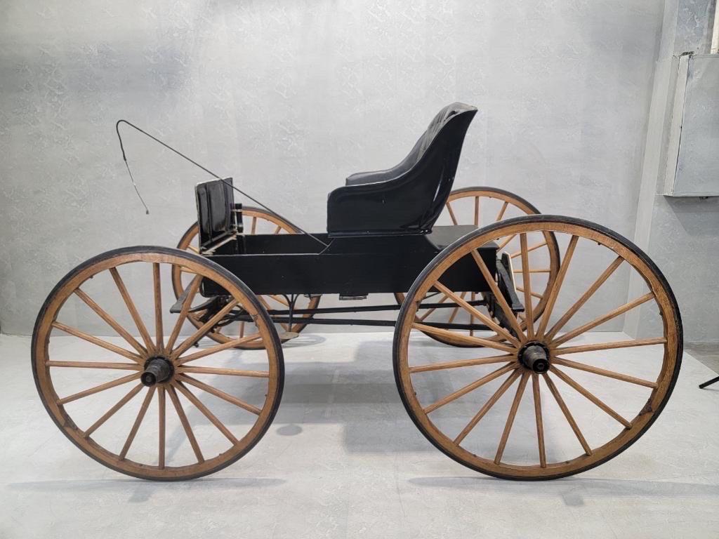Empire américain Antiquité - Buggy à ressort pour chevaux, entièrement restauré et fonctionnel en vente