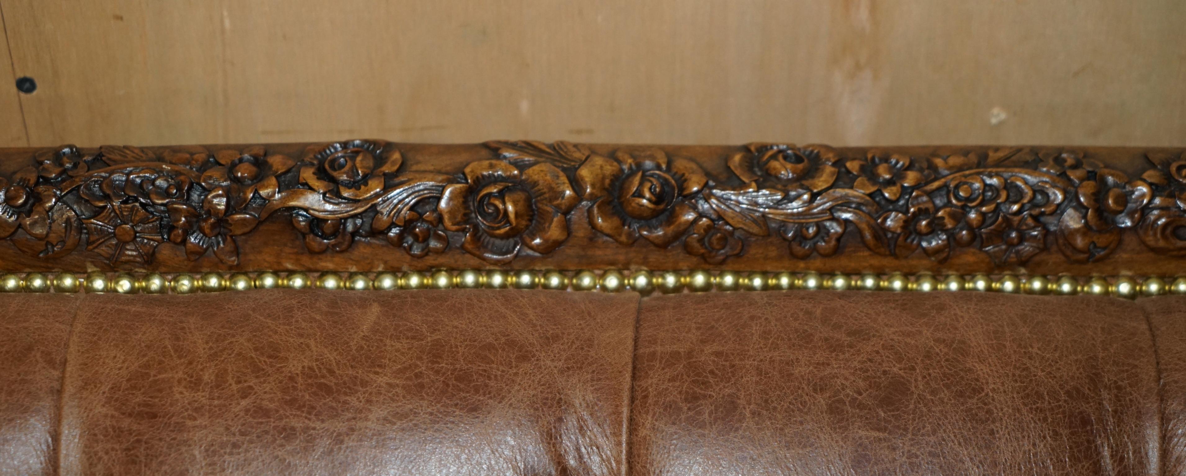 ANTIQUE FULLY RESTORED REGENCY 1810 CHESTERFiELD SOFA BROWN LEATHER CARVED FRAME For Sale 1