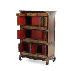 Meubles anciens Classics LTD Crédence chinoise en acajou et if C1920