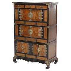Mobili antichi classici LTD Credenza cinese in mogano e tasso C1920