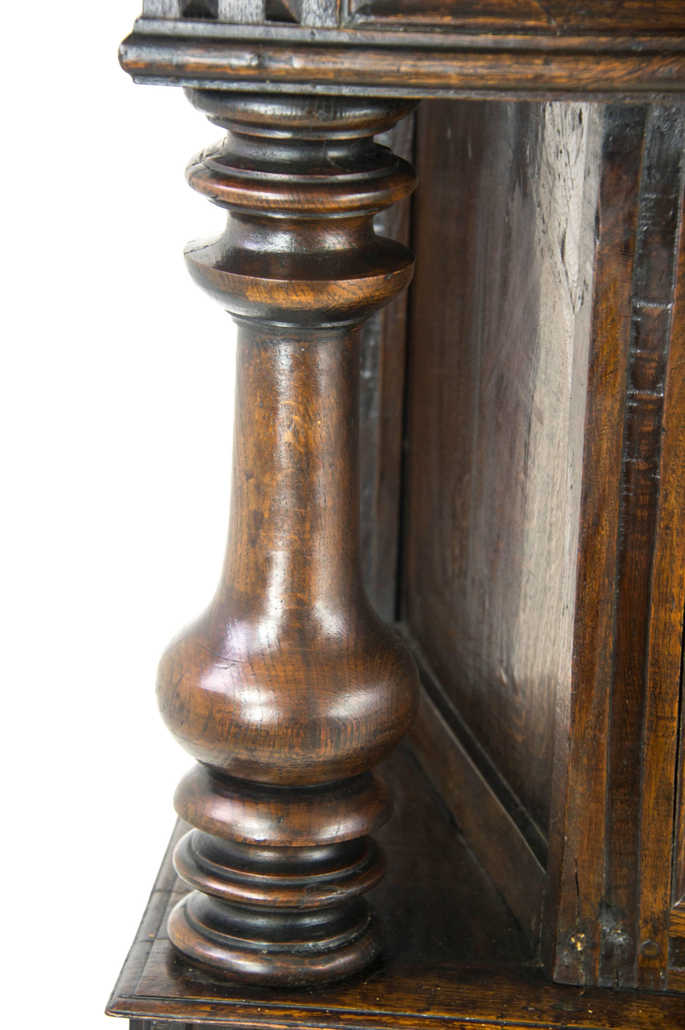 Antique Furniture Sideboard, Georgian Court Cupboard, Scotland, 1810 In Good Condition In Vancouver, BC