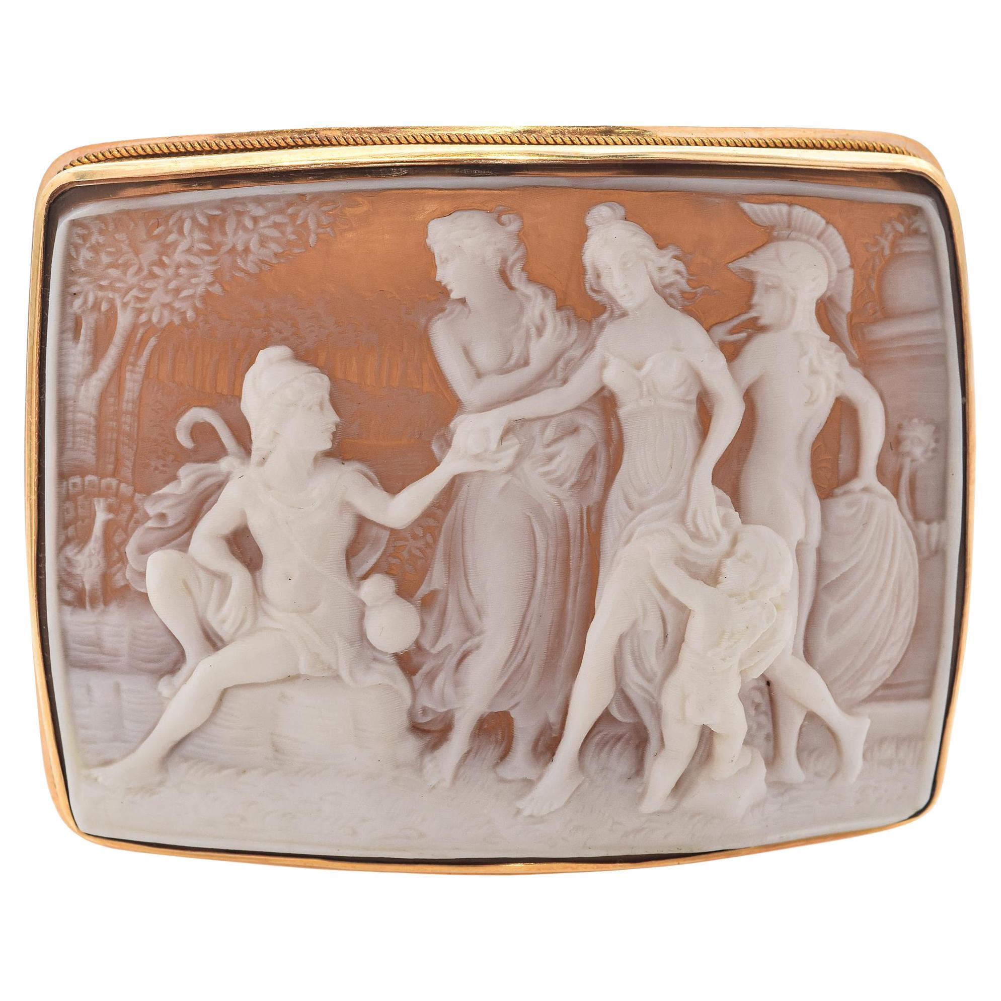Vintage G Noto "Judgement of Paris (Picking Venus)" Yellow Gold Brooch For Sale