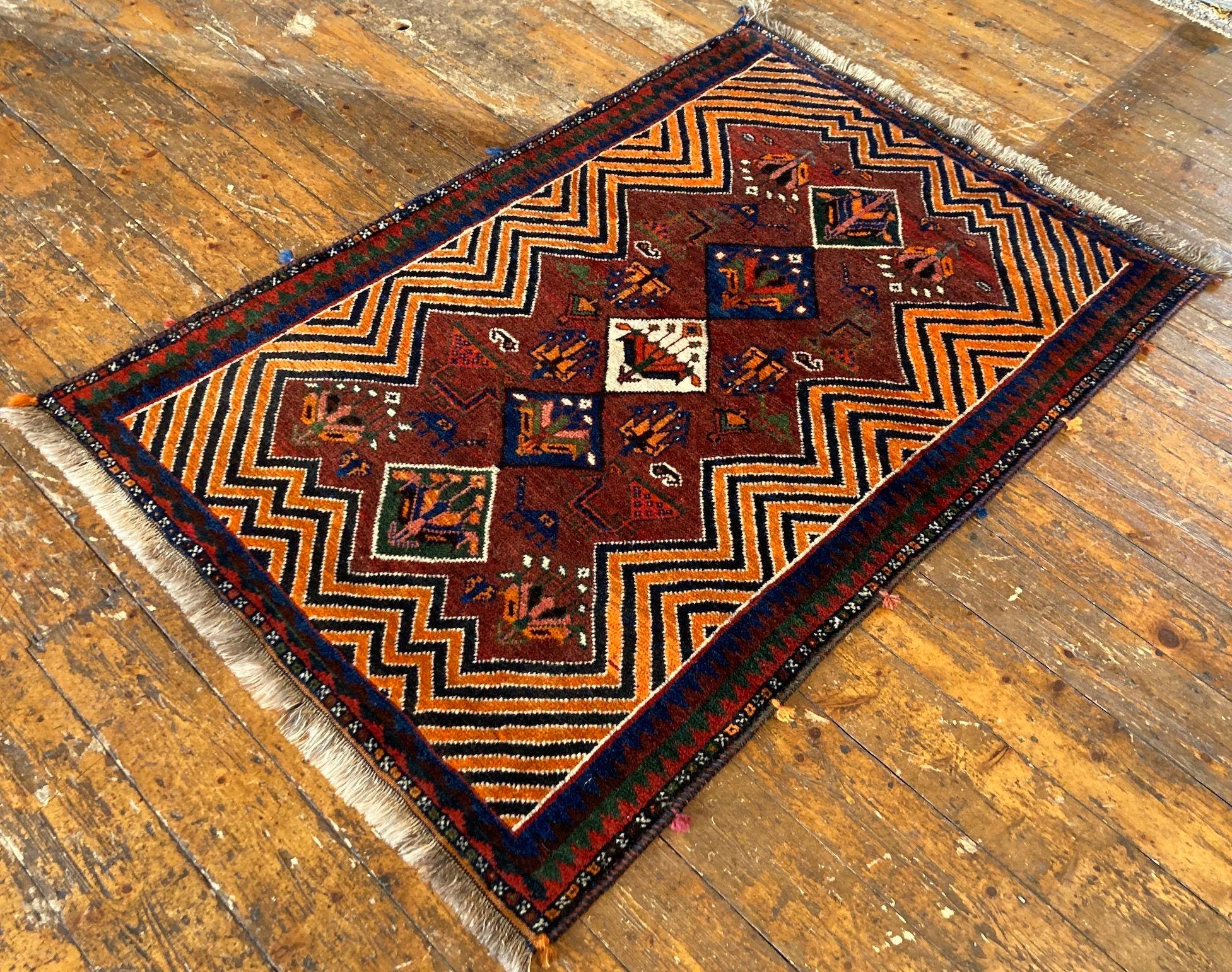 Antique Gabbeh Rug In Good Condition For Sale In St. Albans, GB