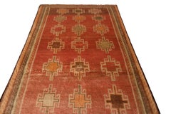 Antiker antiker Gabbeh-Teppich Koralle Orange und Rot Wolle Persische Stammeskunst von Teppich & Kelim