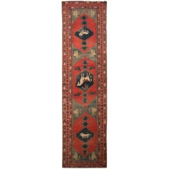 Tapis de couloir persan ancien Gabbeh rouge et bleu en laine, motif graphique, nord-ouest, par Rug & Kilim