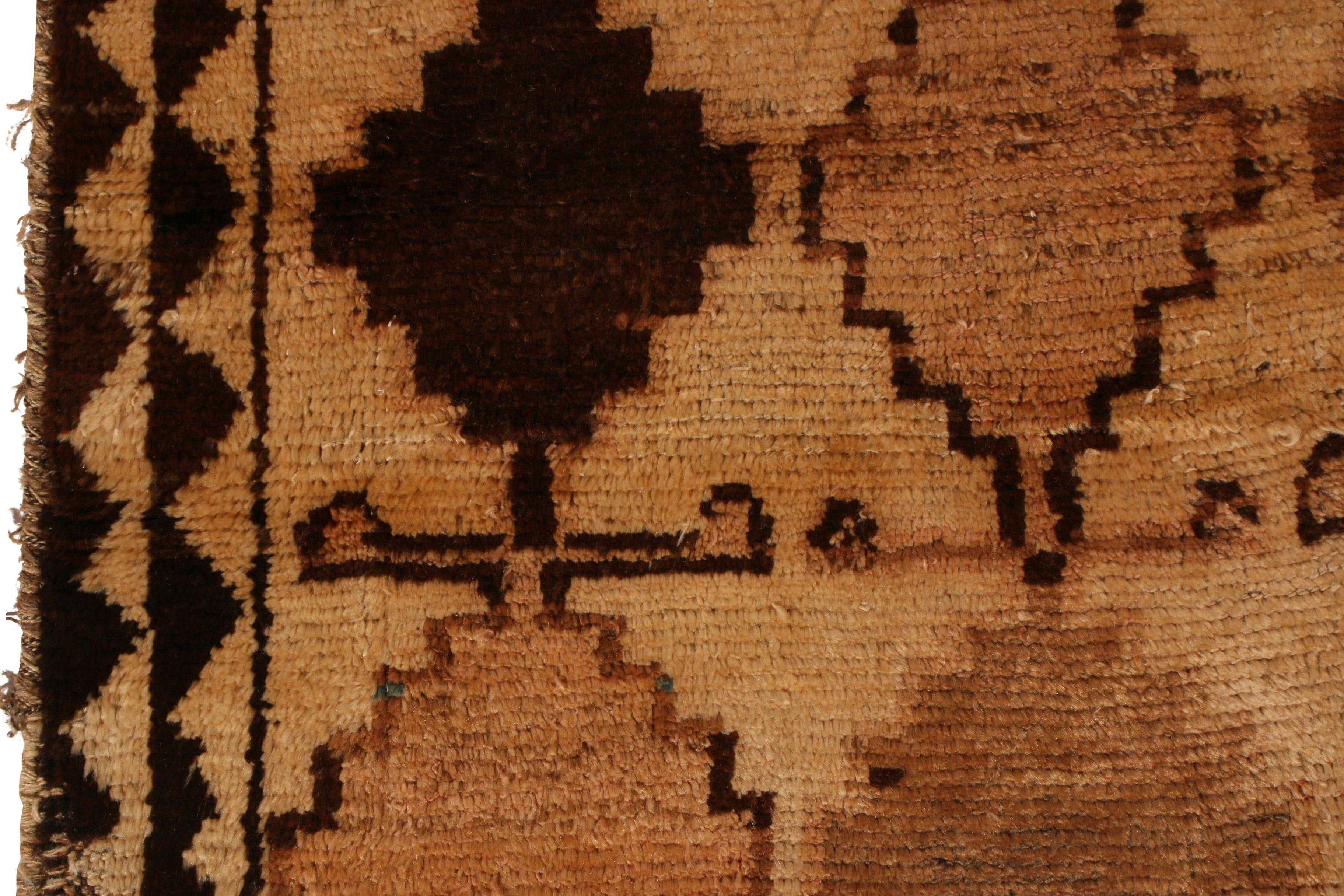 Alfombra antigua Gabbeh Tribal Beige Marrón Persa Diseño Diamante by Rug & Kilim en Bueno estado para la venta en Long Island City, NY