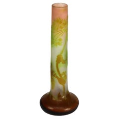 Antiguo jarrón Galle Art Glass con camafeo floral y foliado C1910 Antiguo jarrón Galle Art Glass con camafeo floral y foliado C1910