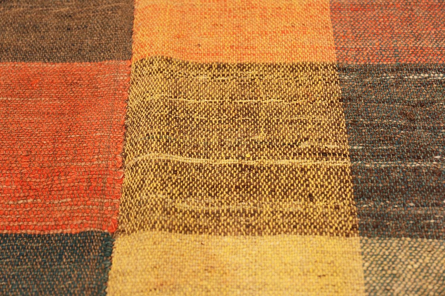 Antique Gallery Size American Rag Rug. Size: 5 ft 6 in x 13 ft 4 in In Excellent Condition In New York, NY